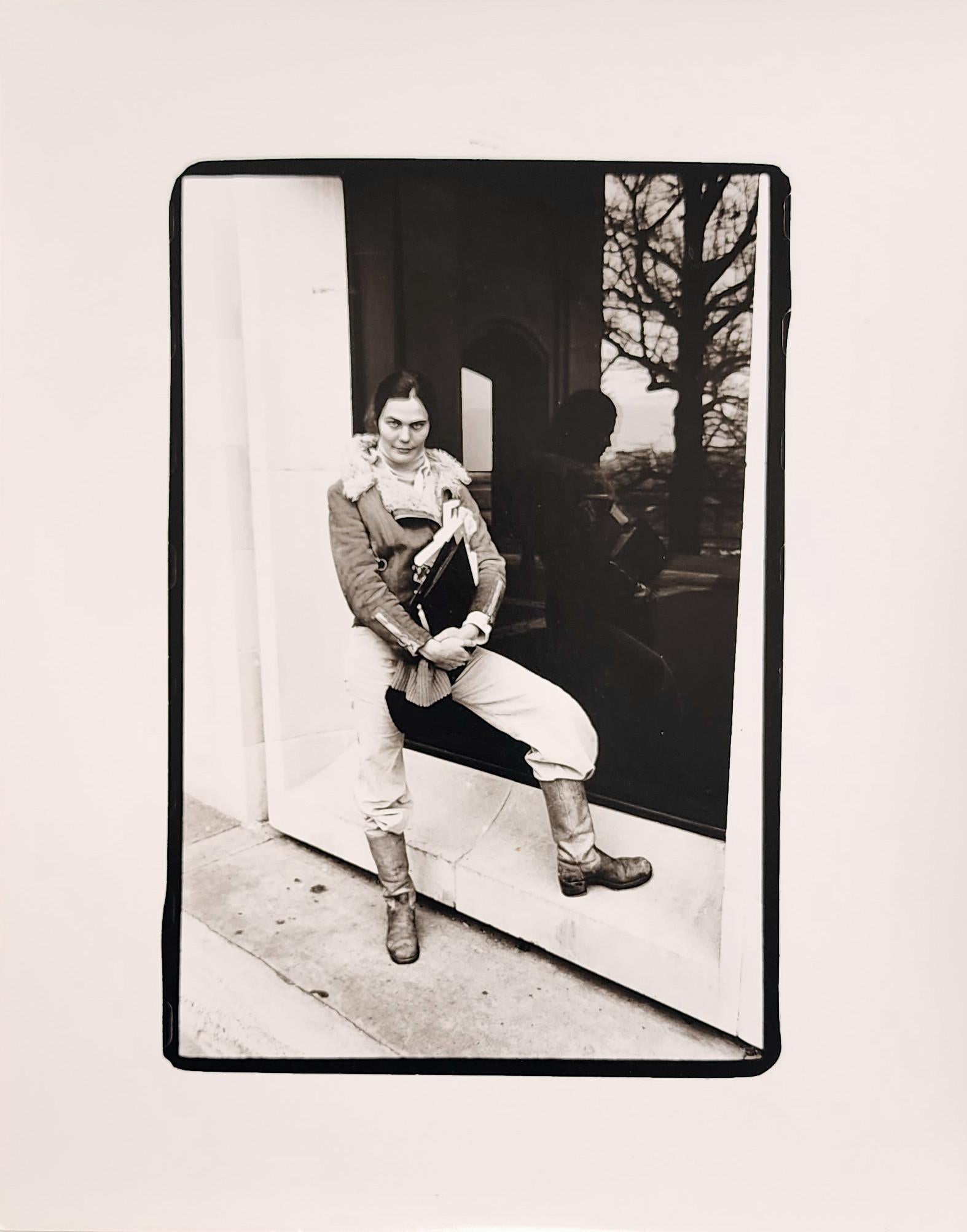Retrato sin título I (Blanco y negro, Fotografía, Retrato, Modelo, Nueva York) - Photograph de Joe Kelly