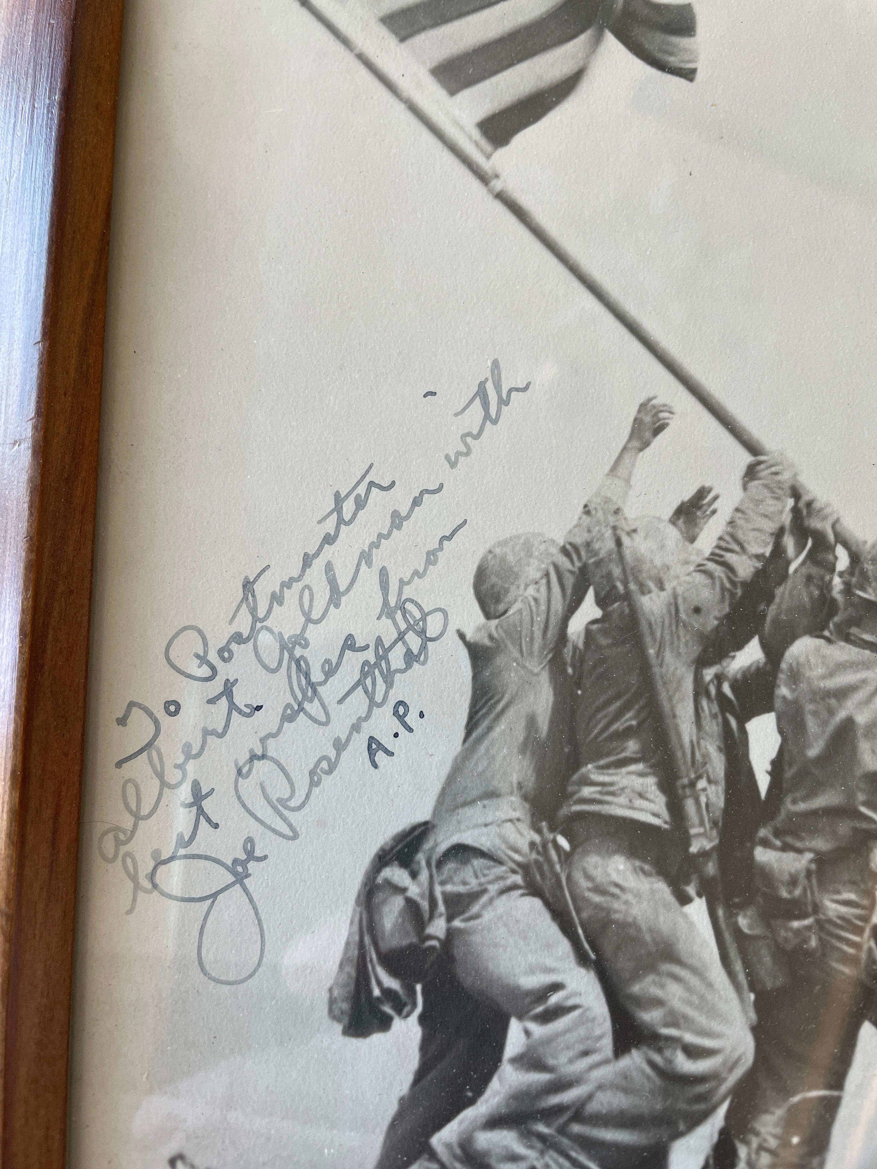 Drapeau signé élevé à Iwo Jima, 1945 - Photograph de Joe Rosenthal