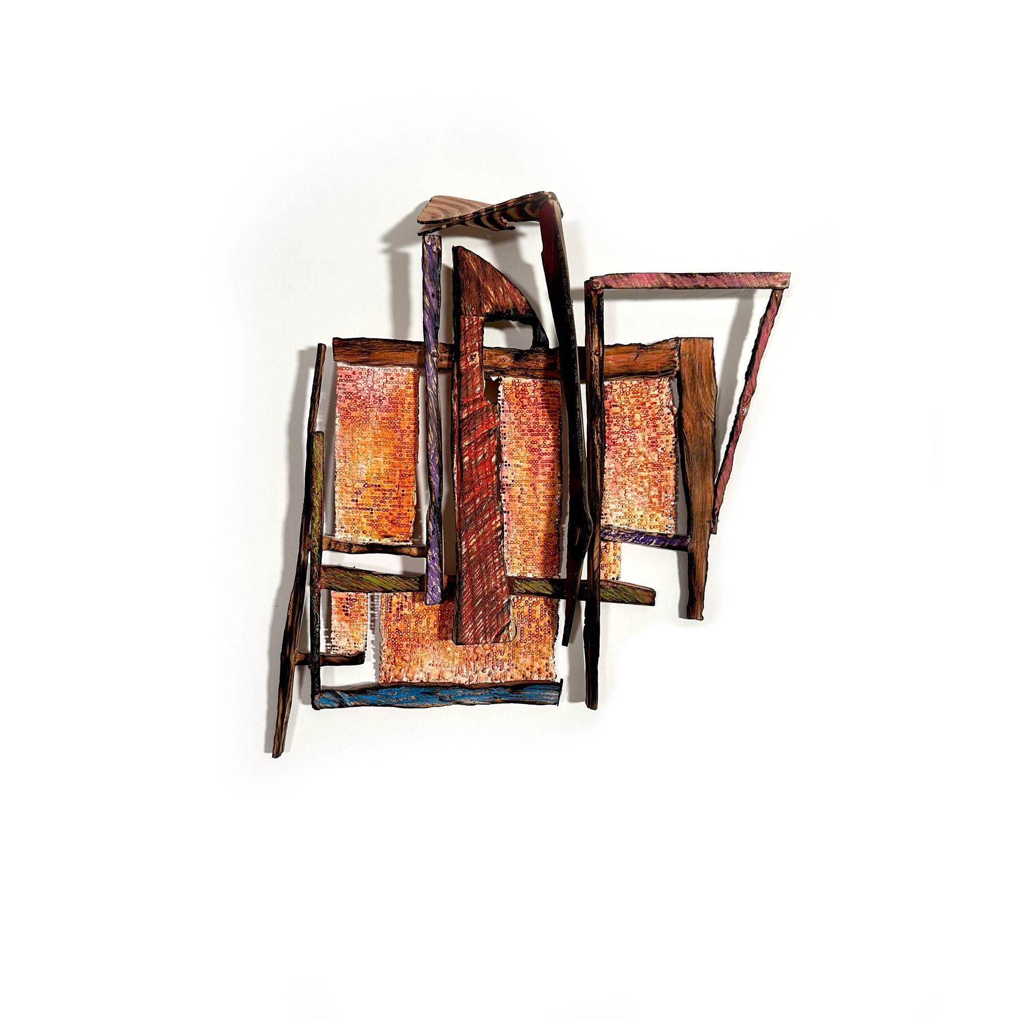 Joe Sultan Abstract Sculpture – Nach dem Raid, abstrakte geometrische Holzskulptur