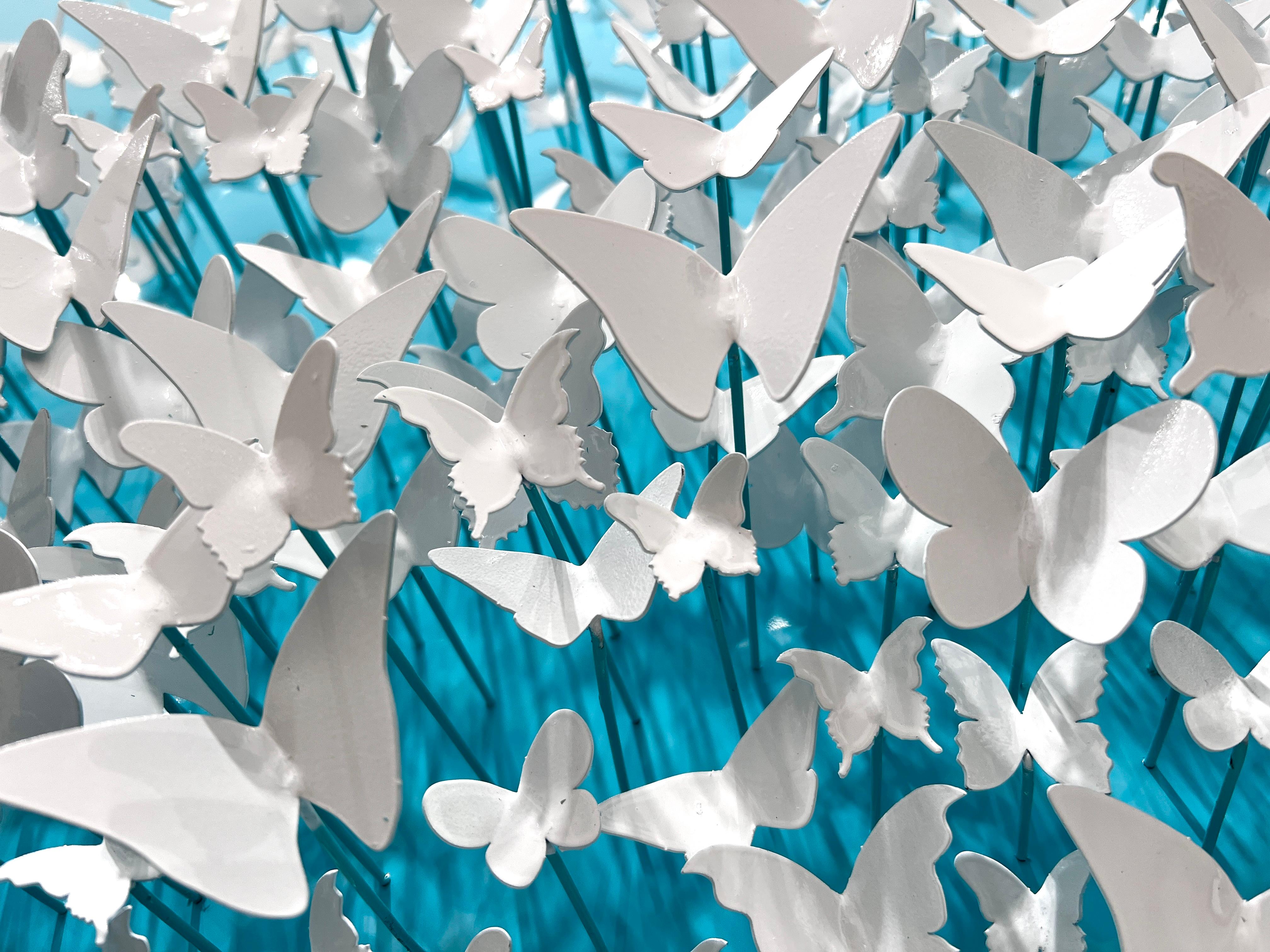 Here Comes the Sun (Sky Blue/White), scultura da parete in metallo a tecnica mista - Mixed Media Art Contemporaneo di Joel Amit