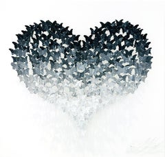 Amor Volador, Escultura de Pared de Metal de Técnica Mixta