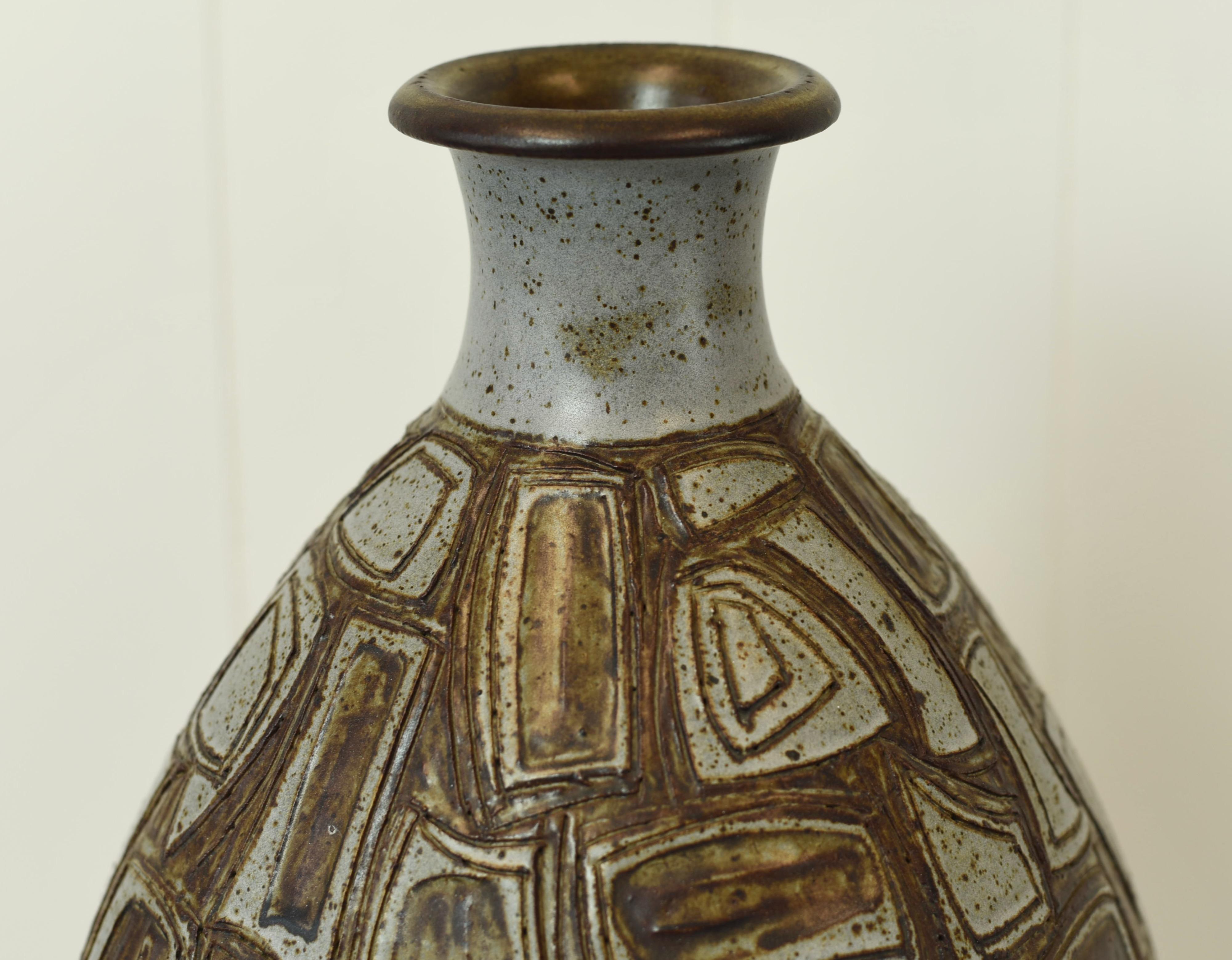 Joel Edwards (1923-2007) California Signed Studio Pottery Large Scale Vase  For Sale 1