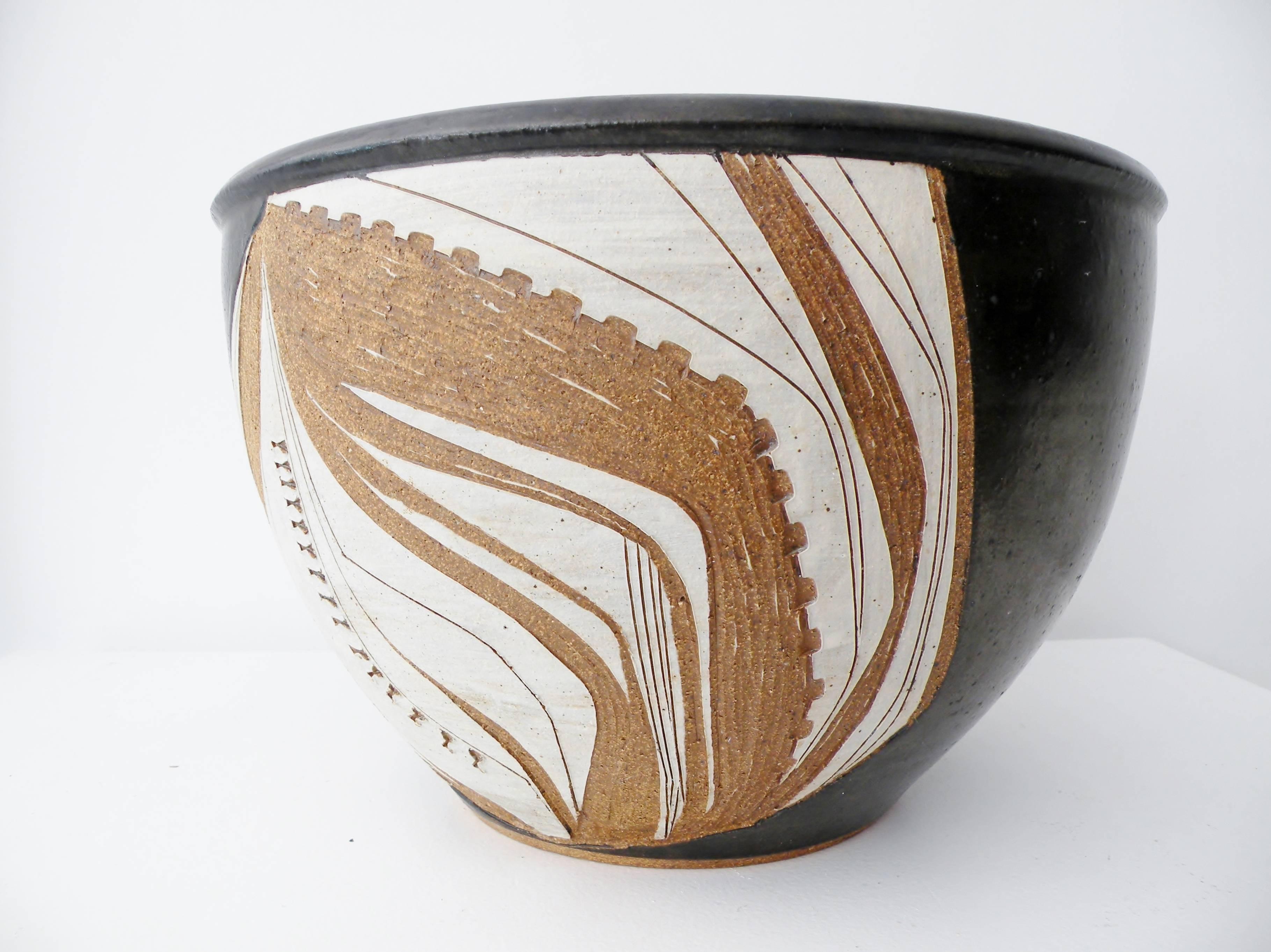 20th Century Joel Edwards Abstract California Studio Pottery Large Bowl or Planter For Sale