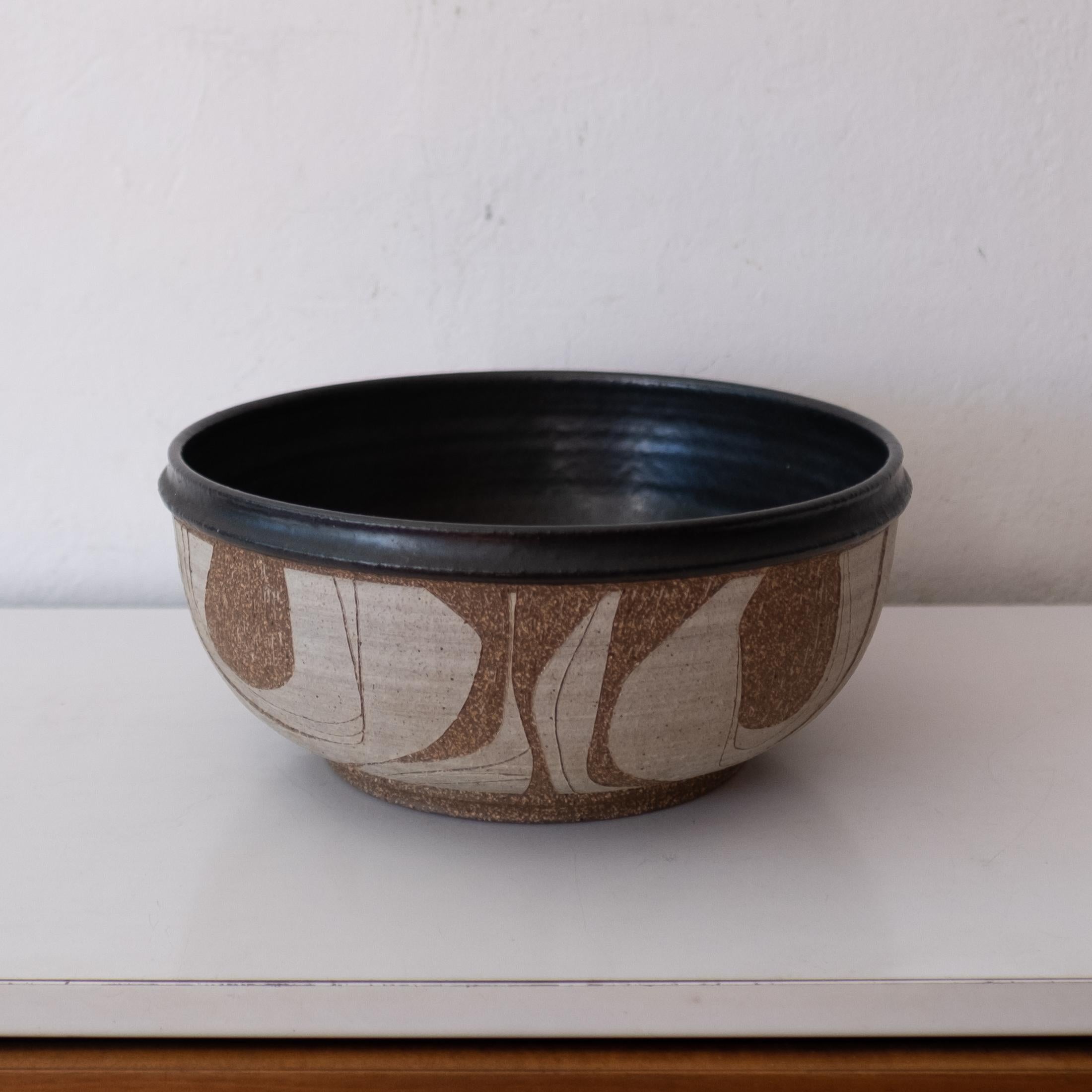 Mid-Century Modern Joel Edwards Incised Studio Ceramic Bowl 1960s