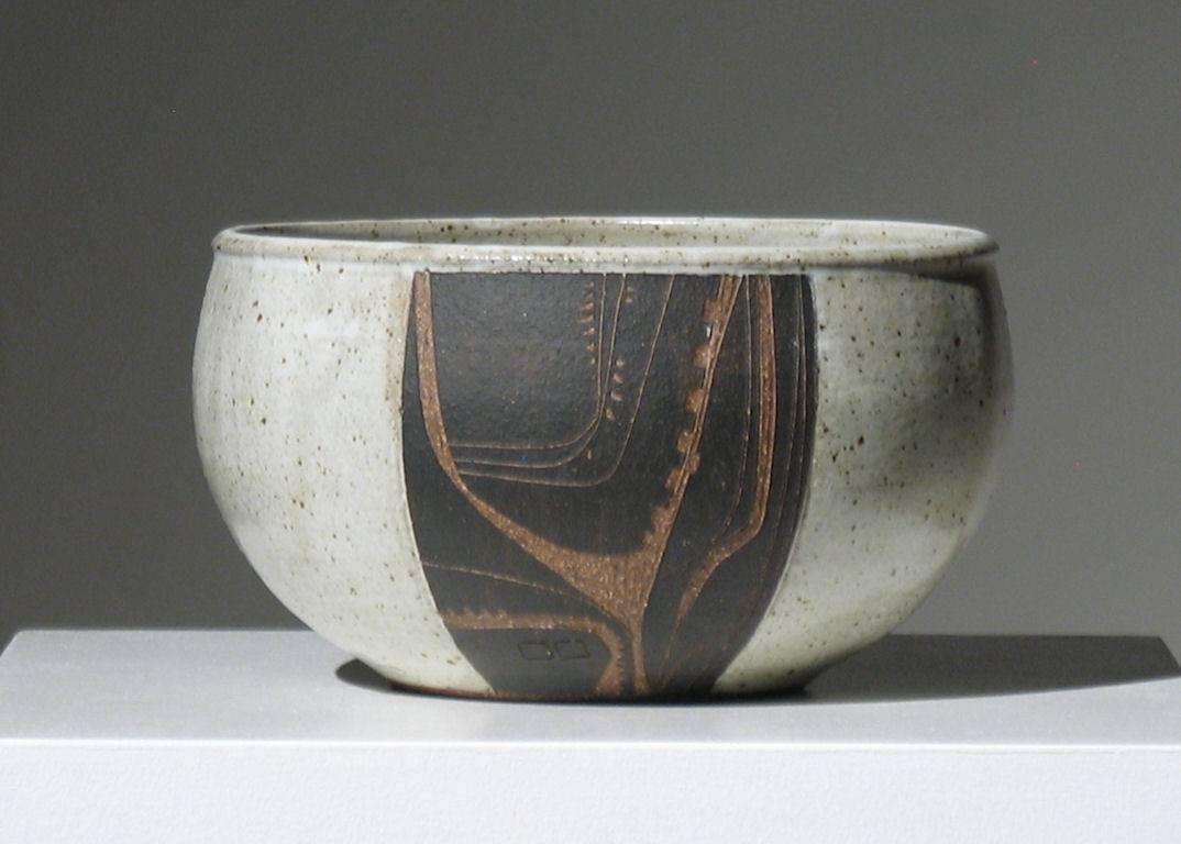 Modernist Three-Panel Incised and Glazed Ceramic Bowl - American Modern Sculpture by Joel Edwards