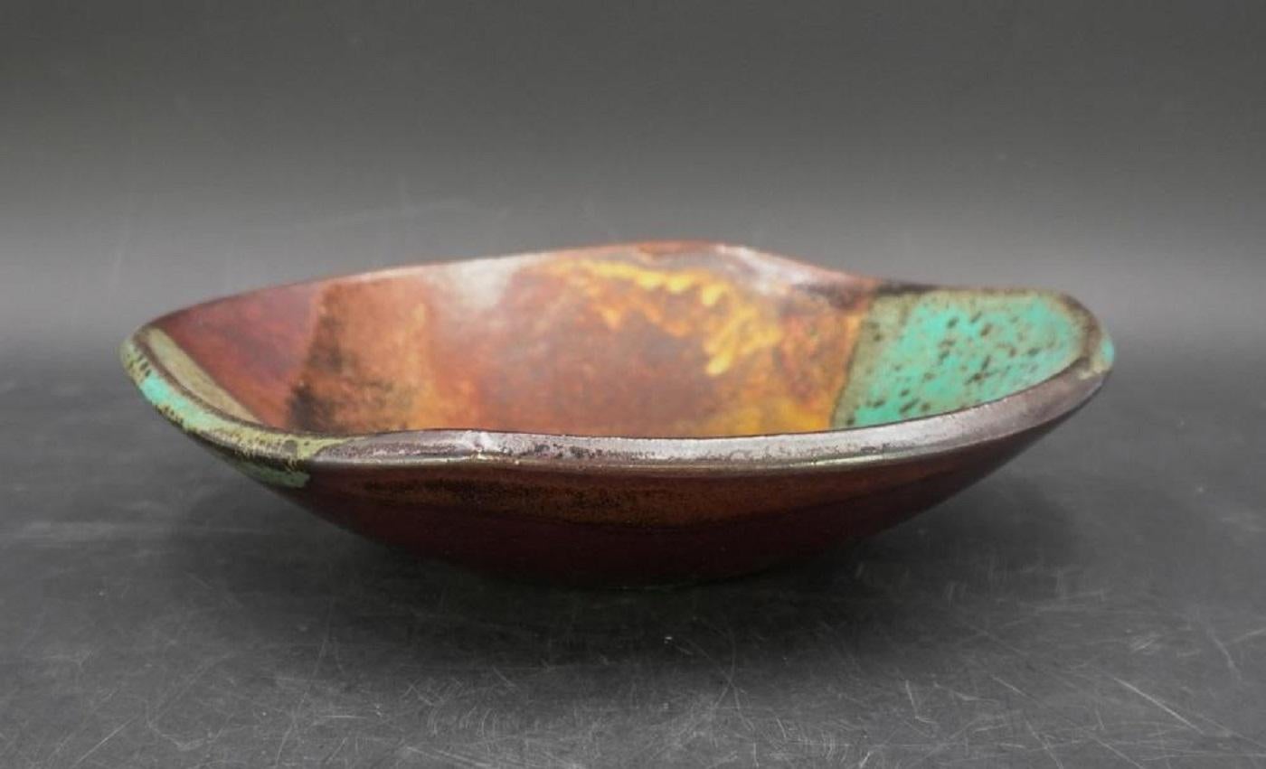 Mid-Century Modern Joel Edwards Shallow Mid Century Abstract Pottery Bowl For Sale