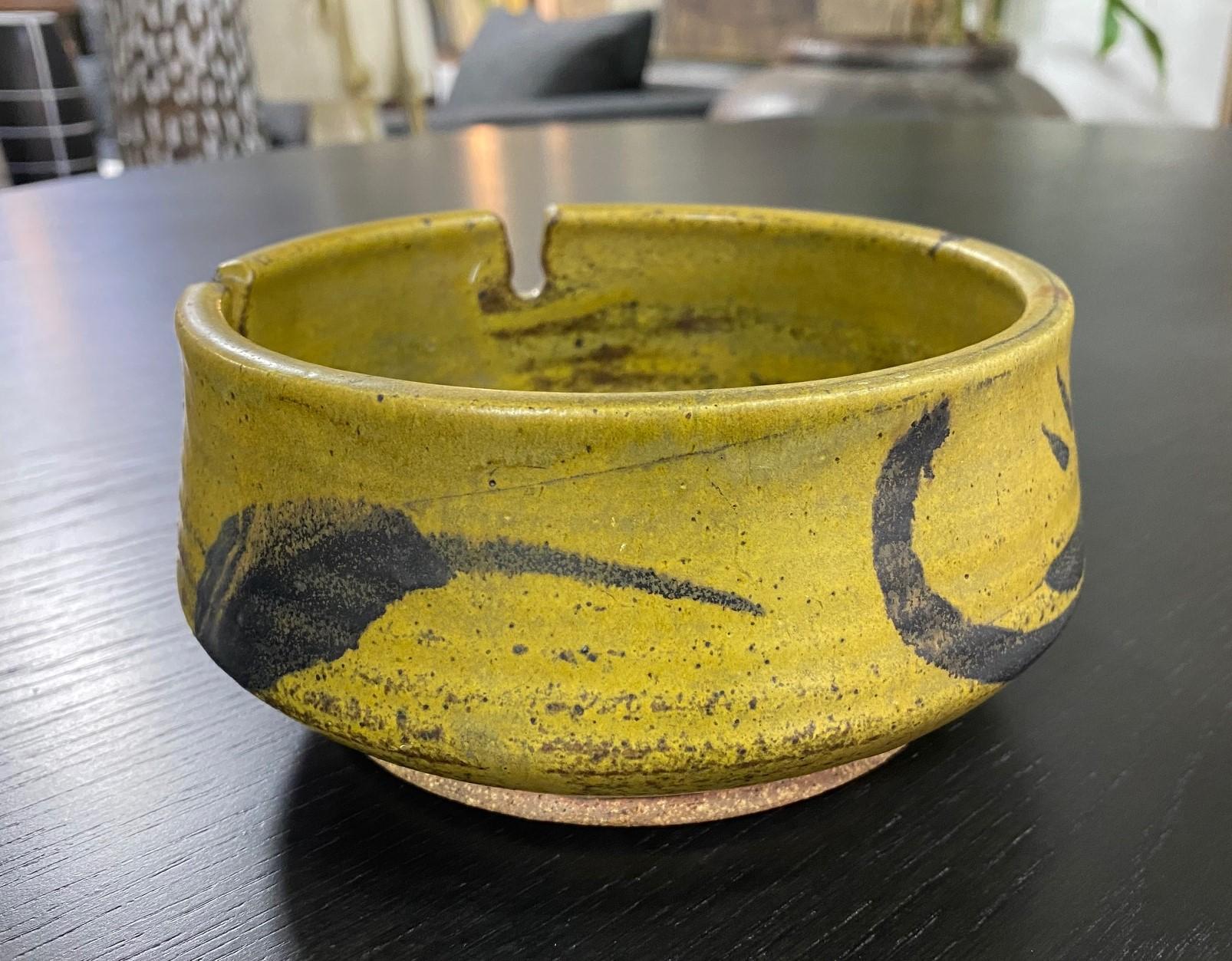 American Joel Edwards Signed Mid-Century Modern California Studio Pottery Ceramic Bowl For Sale
