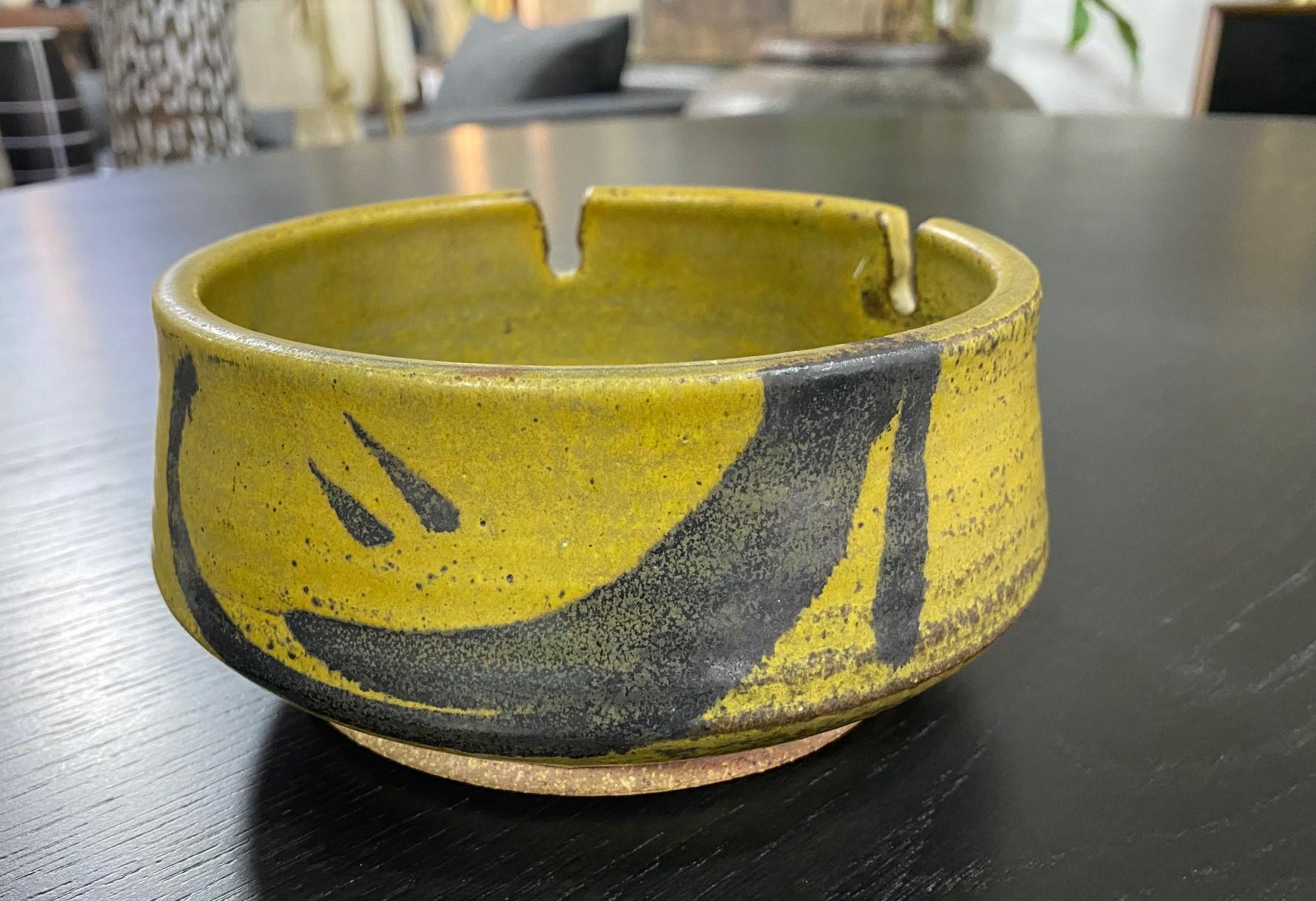 Glazed Joel Edwards Signed Mid-Century Modern California Studio Pottery Ceramic Bowl For Sale
