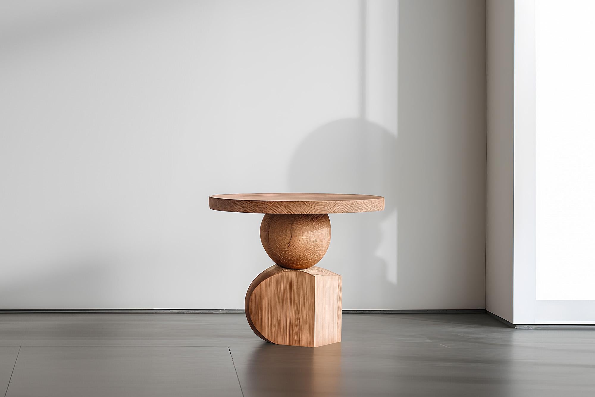 Joel Escalona Elefante Side Table 2, Rounded Organic Form

—————————————————————
Le produit de base est fabriqué en bois de chêne rouge massif, disponible en finition naturelle ou teintée noire. D'autres options de bois sont également disponibles,