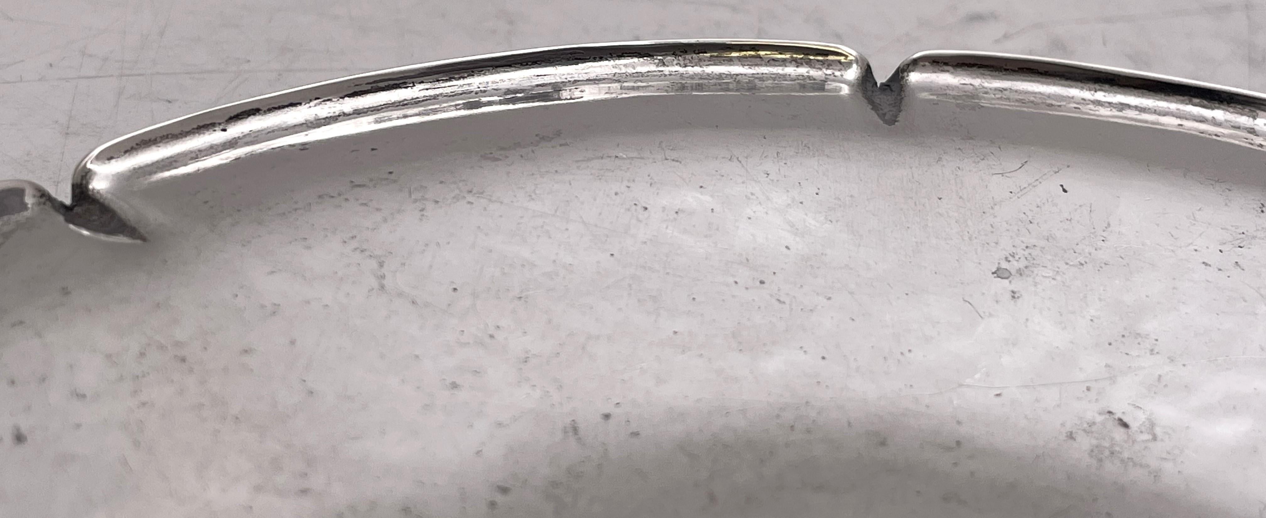 Plato para servir martillado de plata de ley Arts & Crafts de Joel F. Hewes Estadounidense en venta