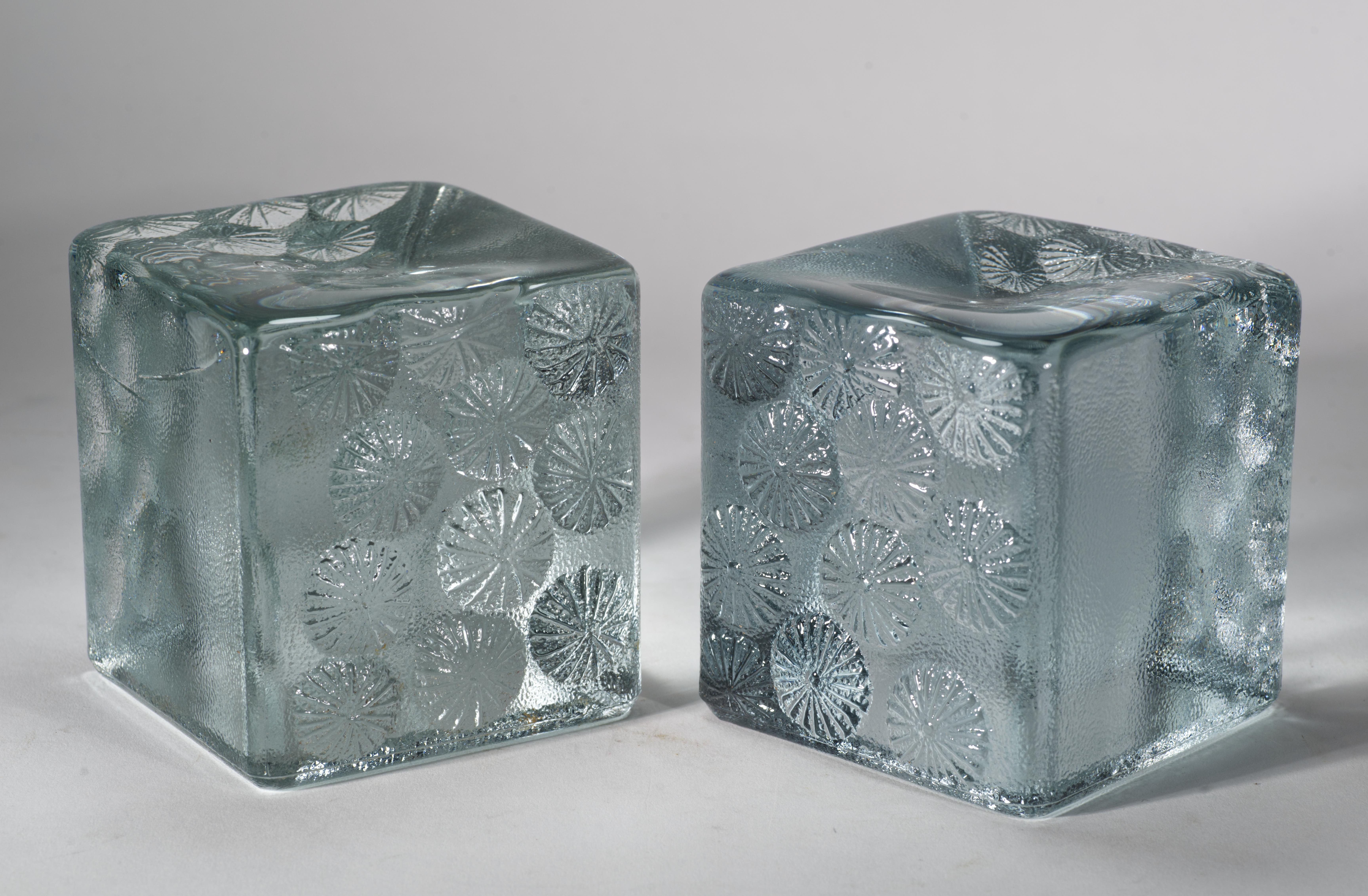 Joel Myers para Blenko Pareja de sujetalibros cúbicos de cristal, 1967 Hecho a mano en venta