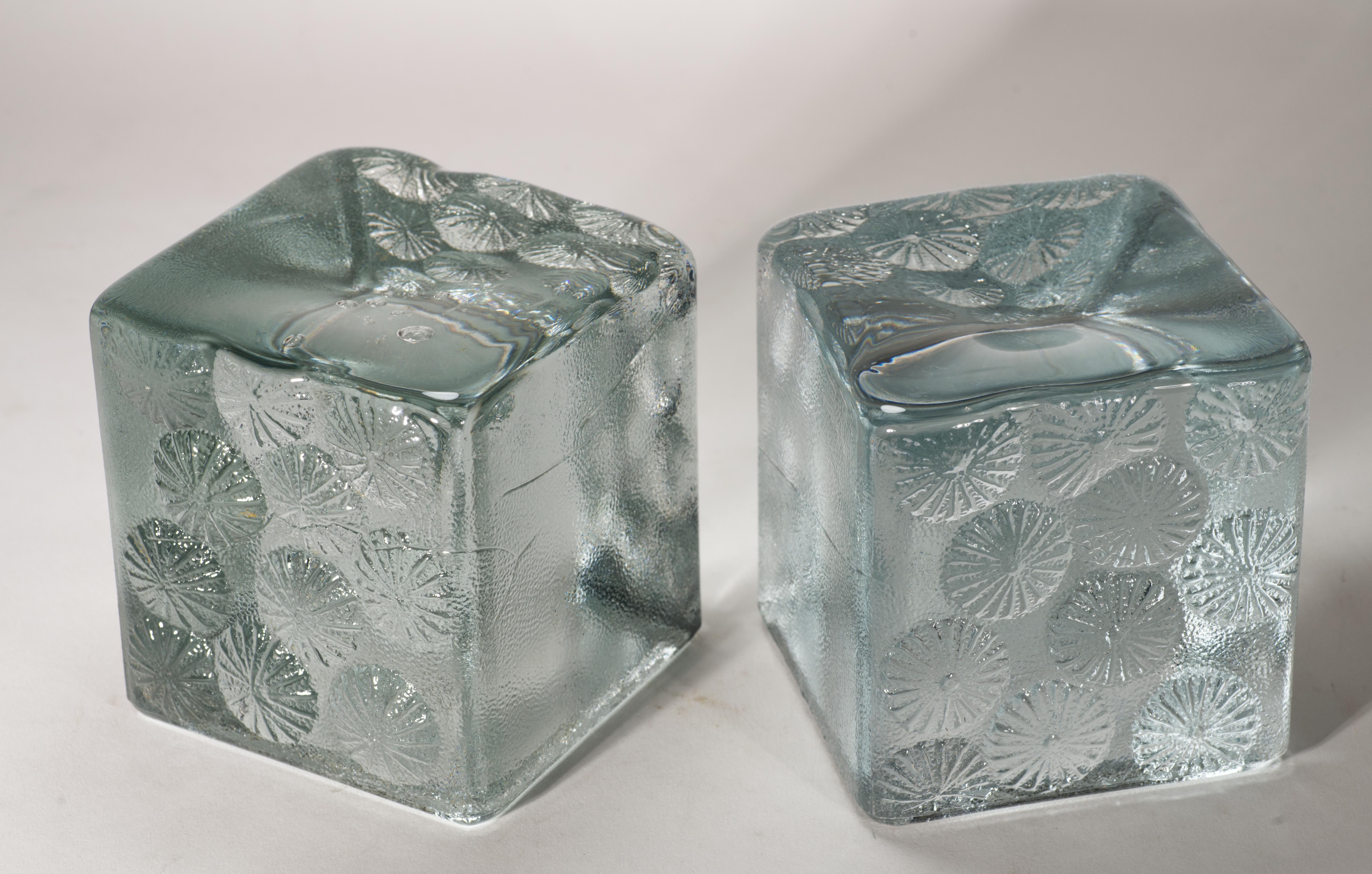 Joel Myers para Blenko Pareja de sujetalibros cúbicos de cristal, 1967 en Bueno estado para la venta en Clifton Springs, NY