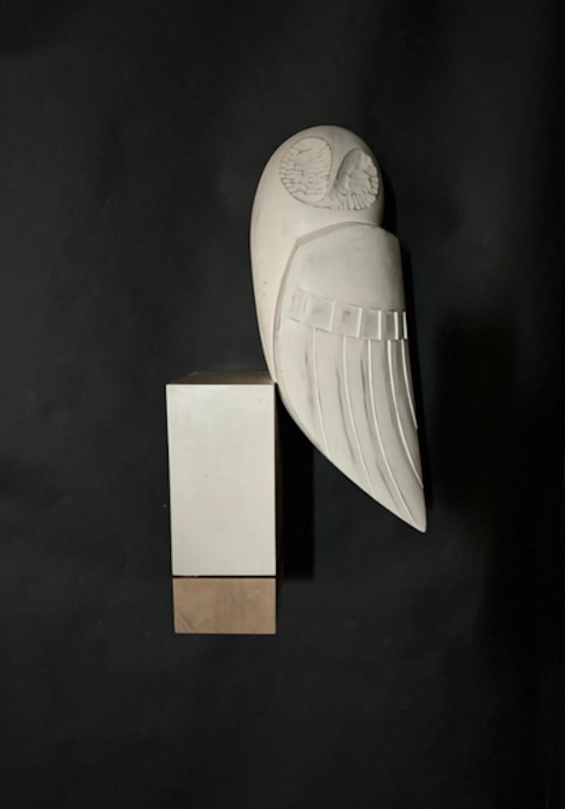 Mezzo: Legno di tiglio e vernice al latte (montaggio a parete)

Come artista, mi sforzo di creare sculture eleganti che catturino la vera essenza del soggetto. Il linguaggio visivo è costituito da forme, linee e superfici. La figura è astratta in