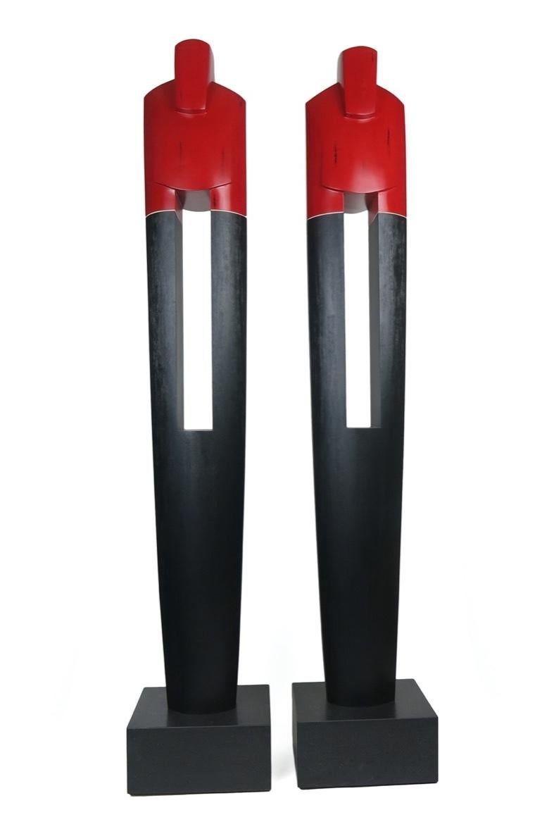 Médium : Tilleul, pigment, béton

En tant qu'artiste, je m'efforce de créer des sculptures élégantes qui capturent la véritable essence du sujet. La forme, la ligne et la surface sont utilisées comme langage visuel. La figure est abstraite en une