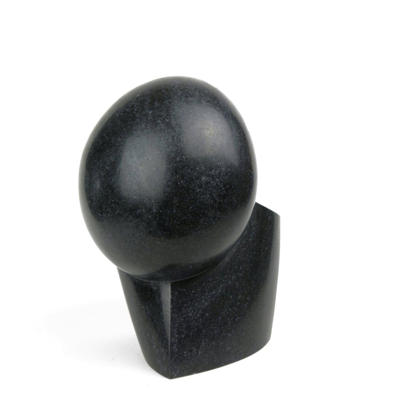 Joel Urruty - Tête (Granito negro), Escultura 2023 en venta 5