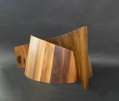 Joel Urruty - Onda di noce, scultura 2024