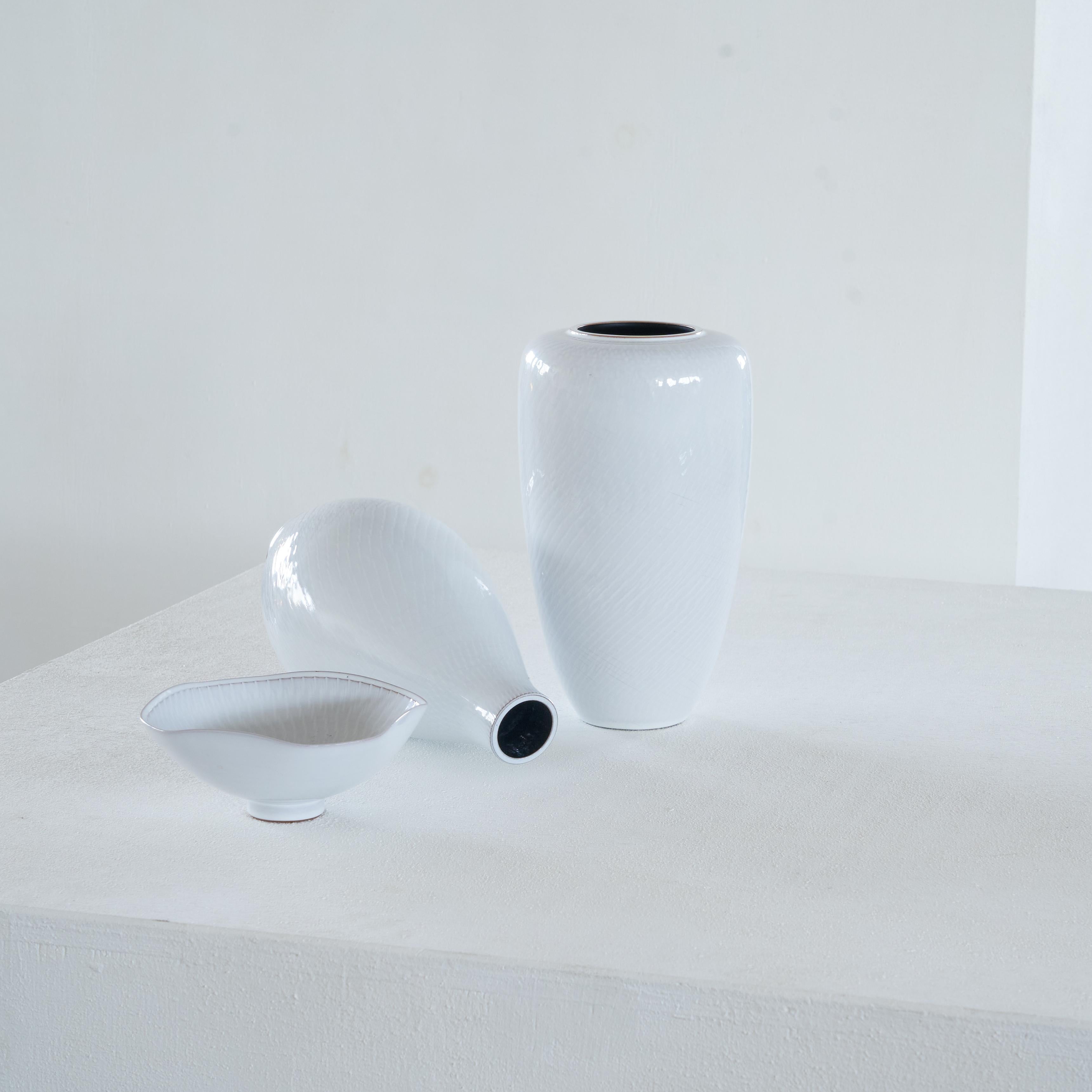Joep Felder Studio Pottery Midcentury Vaso sottile con decoro 'Wavy', anni '50 In condizioni buone in vendita a Tilburg, NL