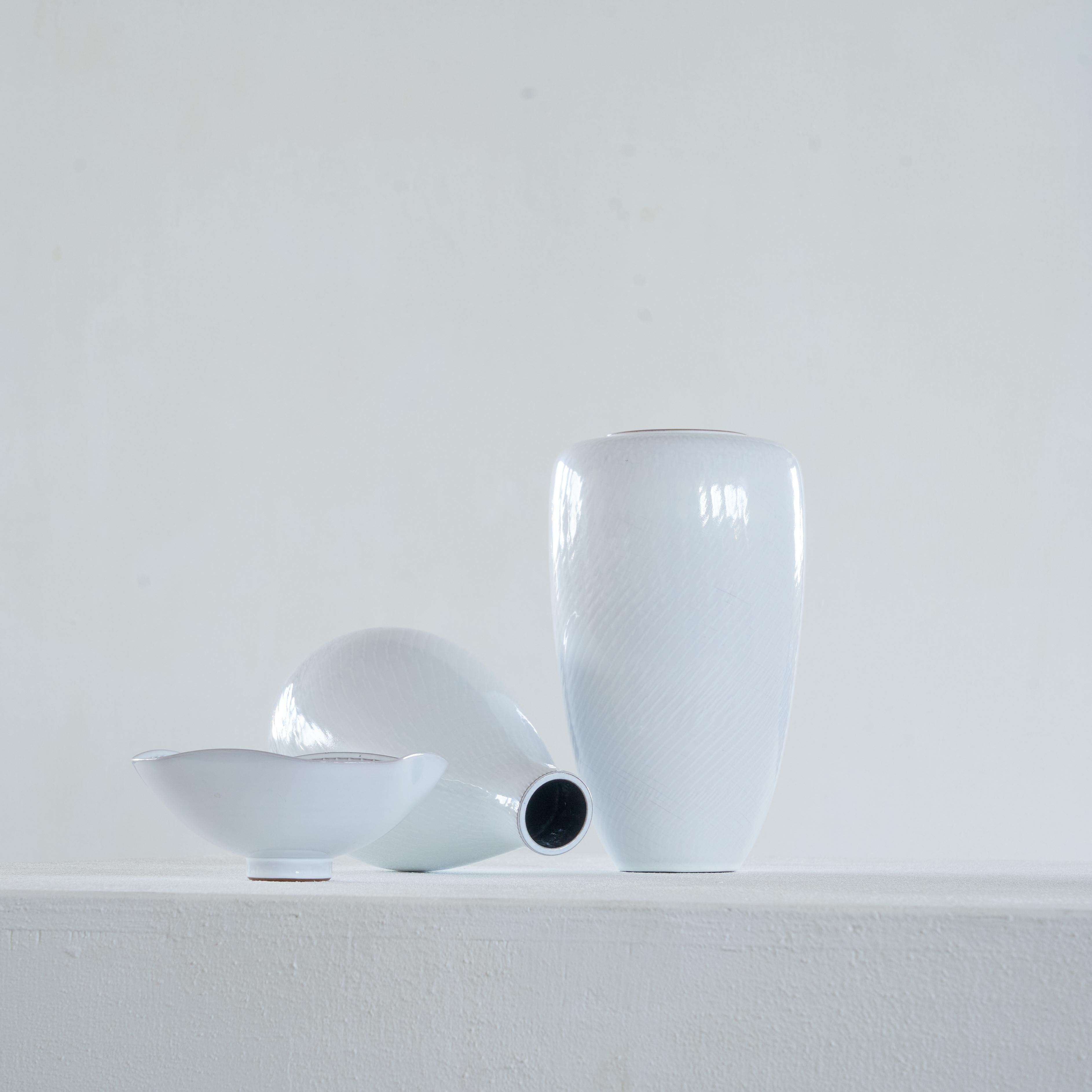 20ième siècle Joep Felder - Vase élancé en poterie de studio mi-siècle avec décor « ondulé » des années 1950 en vente