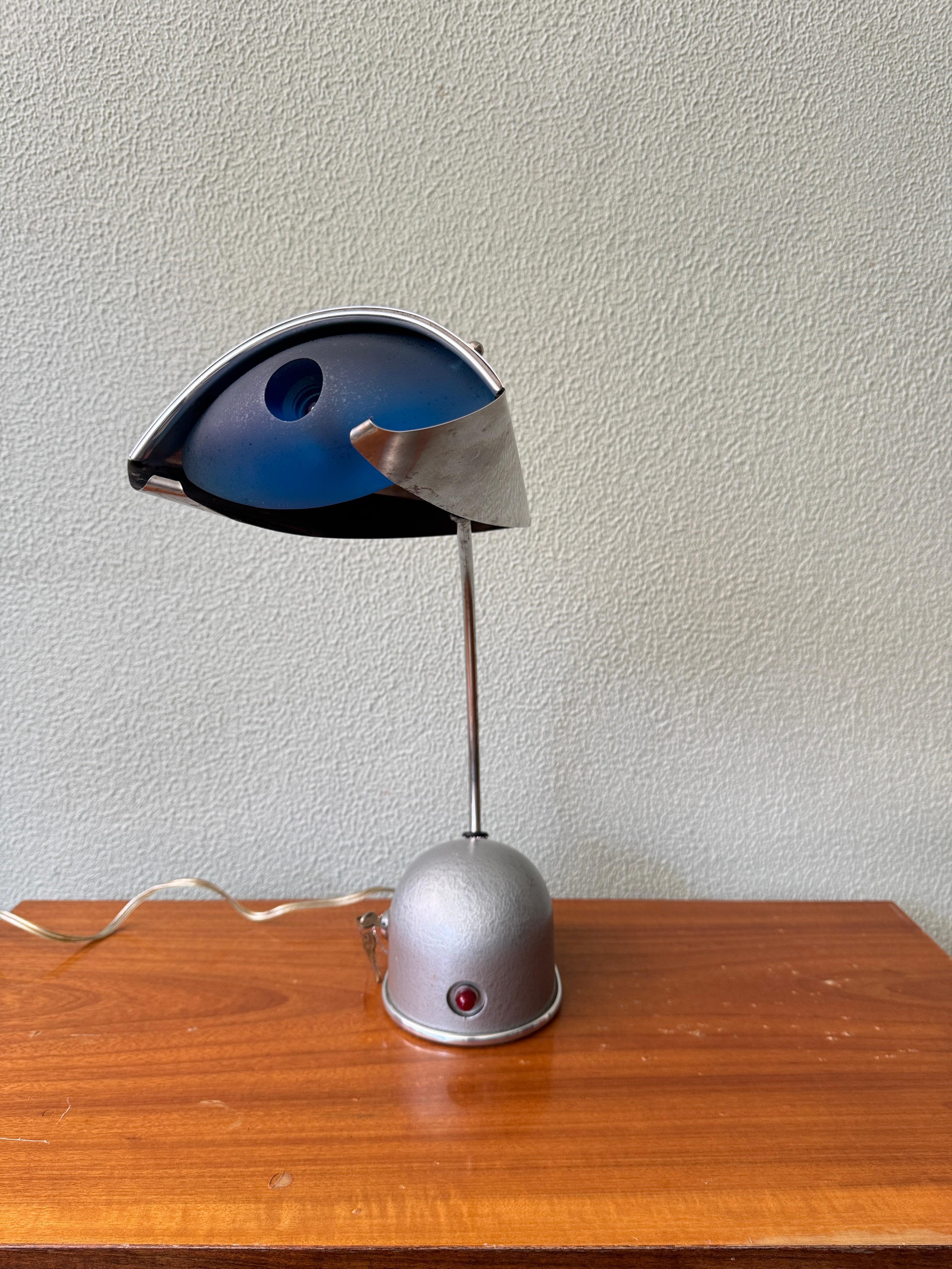 Lampe de table en verre et acier Gunmetal, Joey Manic, années 1990 en vente 4