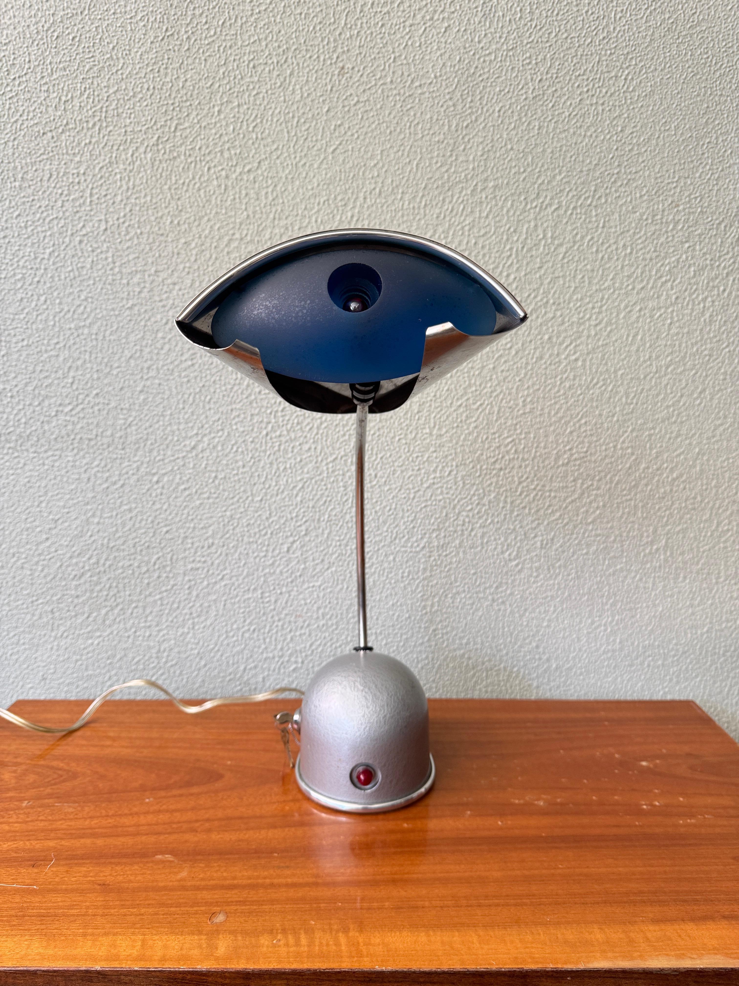 Lampe de table en verre et acier Gunmetal, Joey Manic, années 1990 en vente 2