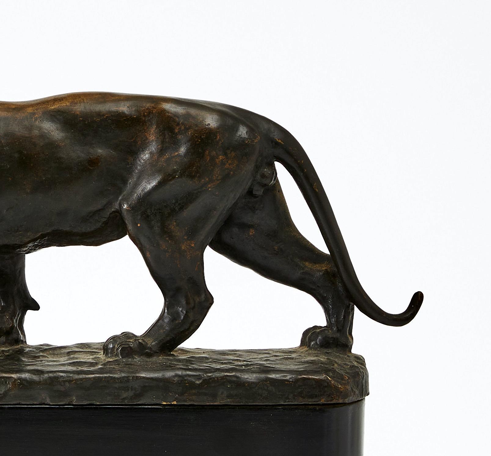 Walking Tiger - Late 19th century Bronze Sculpture For Sale 2