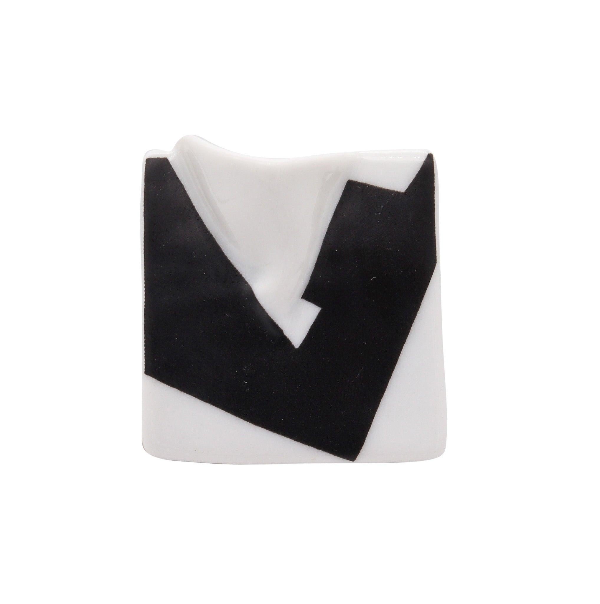 Women's JOHAN GERARD VAN LOON 1970 Rosenthal Studio Line Brooch In Black & White Porcela For Sale