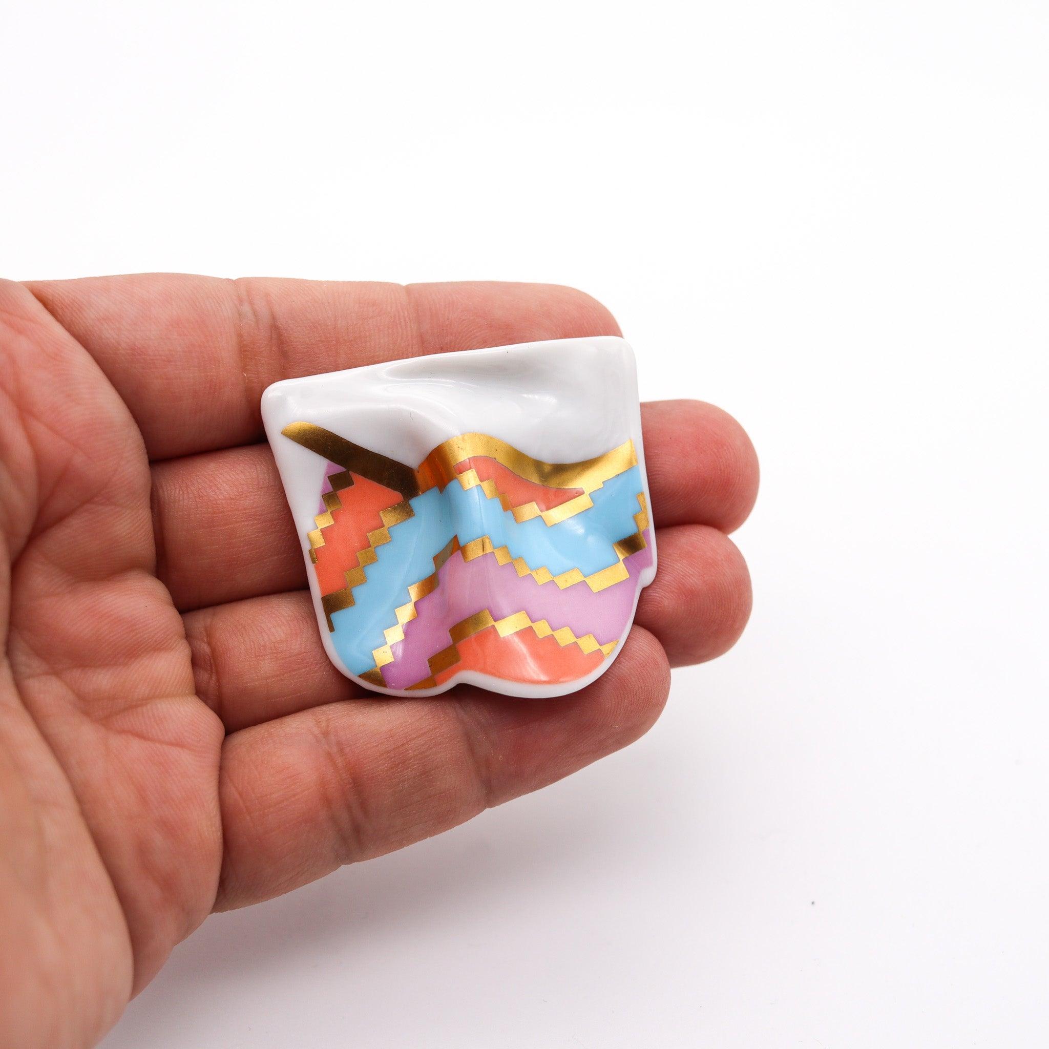 JOHAN GERARD VAN LOON 1970 Broche de porcelana policromada Rosenthal Studio Line en venta 1