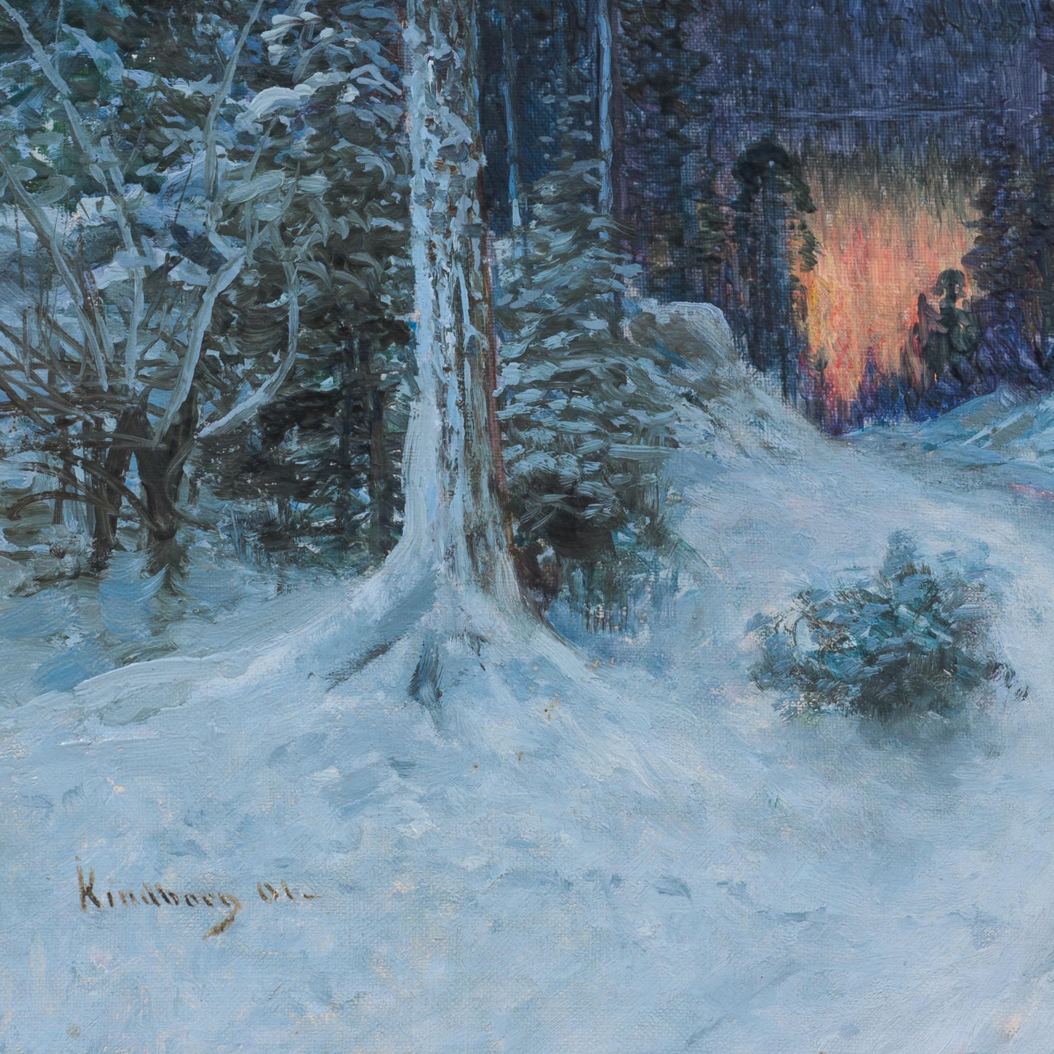 Strada forestale innevata al tramonto: una rara scena di inverno nordico in vendita 1