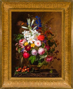 Lys, pélargonium orange et rose, roses et autres fleurs dans un vase grec