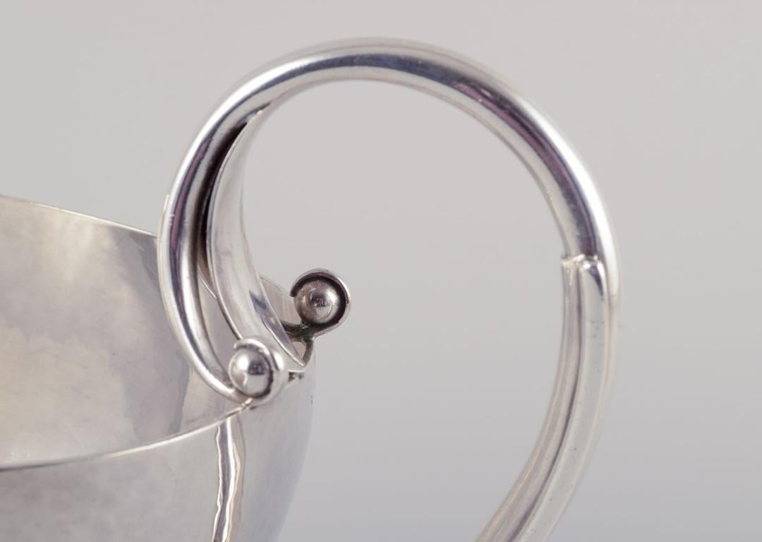 Danois Johan Rohde pour Georg Jensen. Saucière en argent sterling. en vente