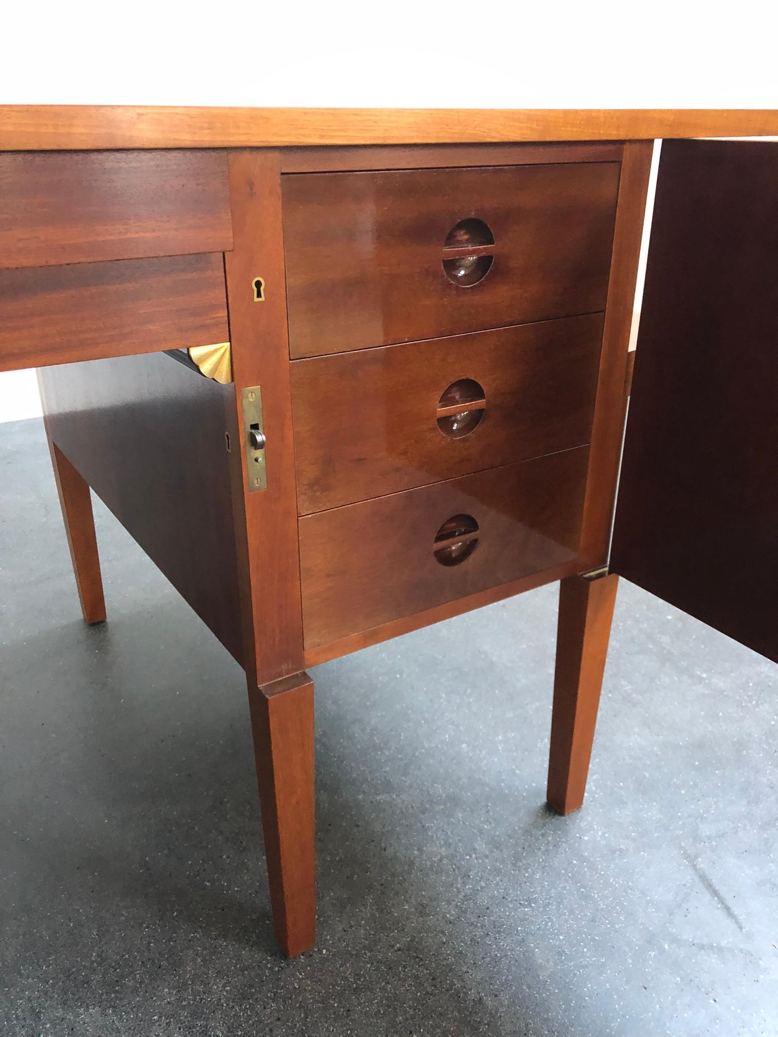 Johan Rohde Unique Desk in Mahogany and Brass In Excellent Condition For Sale In Copenhagen, DK
