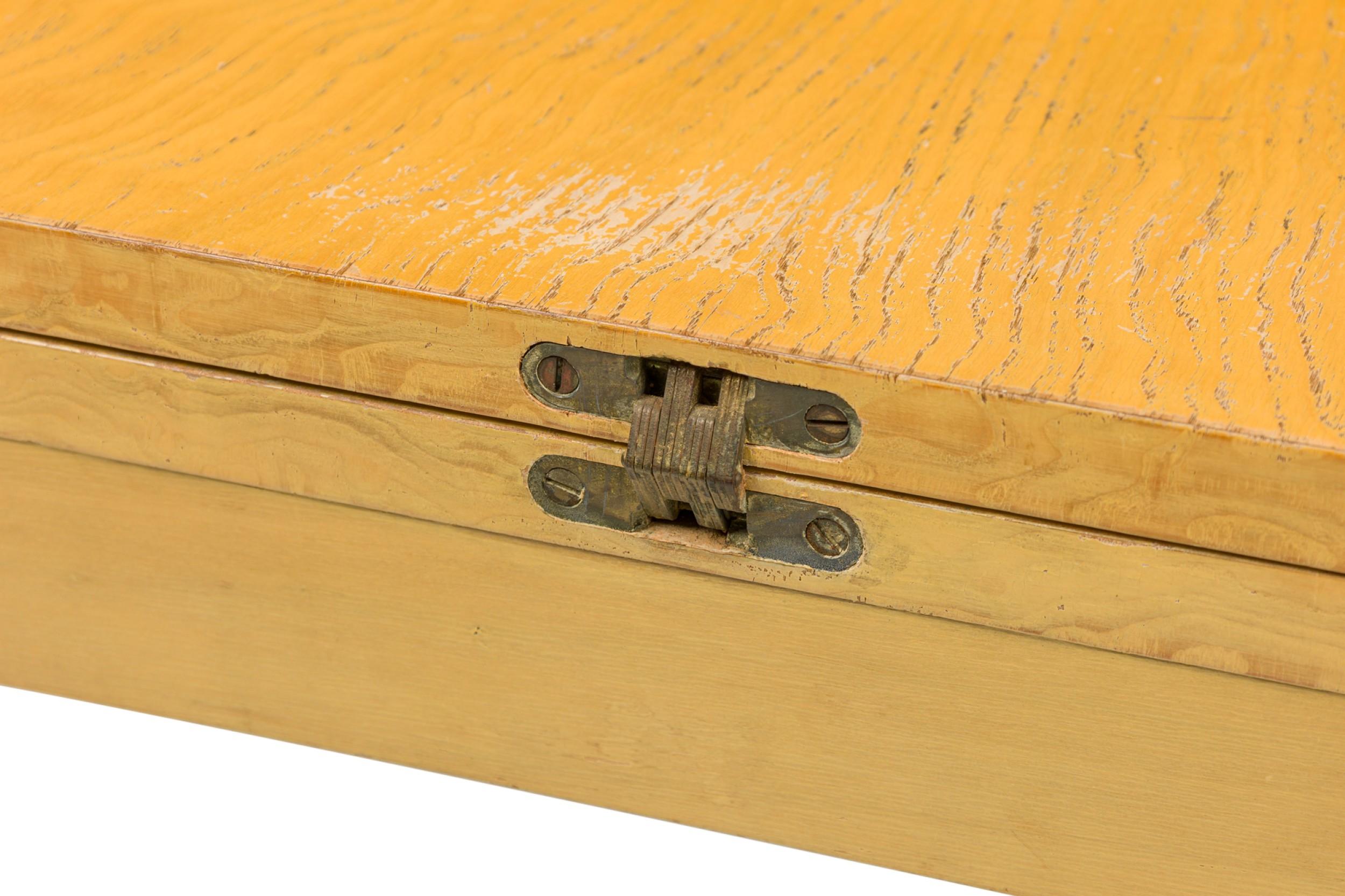 Table console flip-flop du milieu du siècle à l'américaine de Johan Tapp en vente 3
