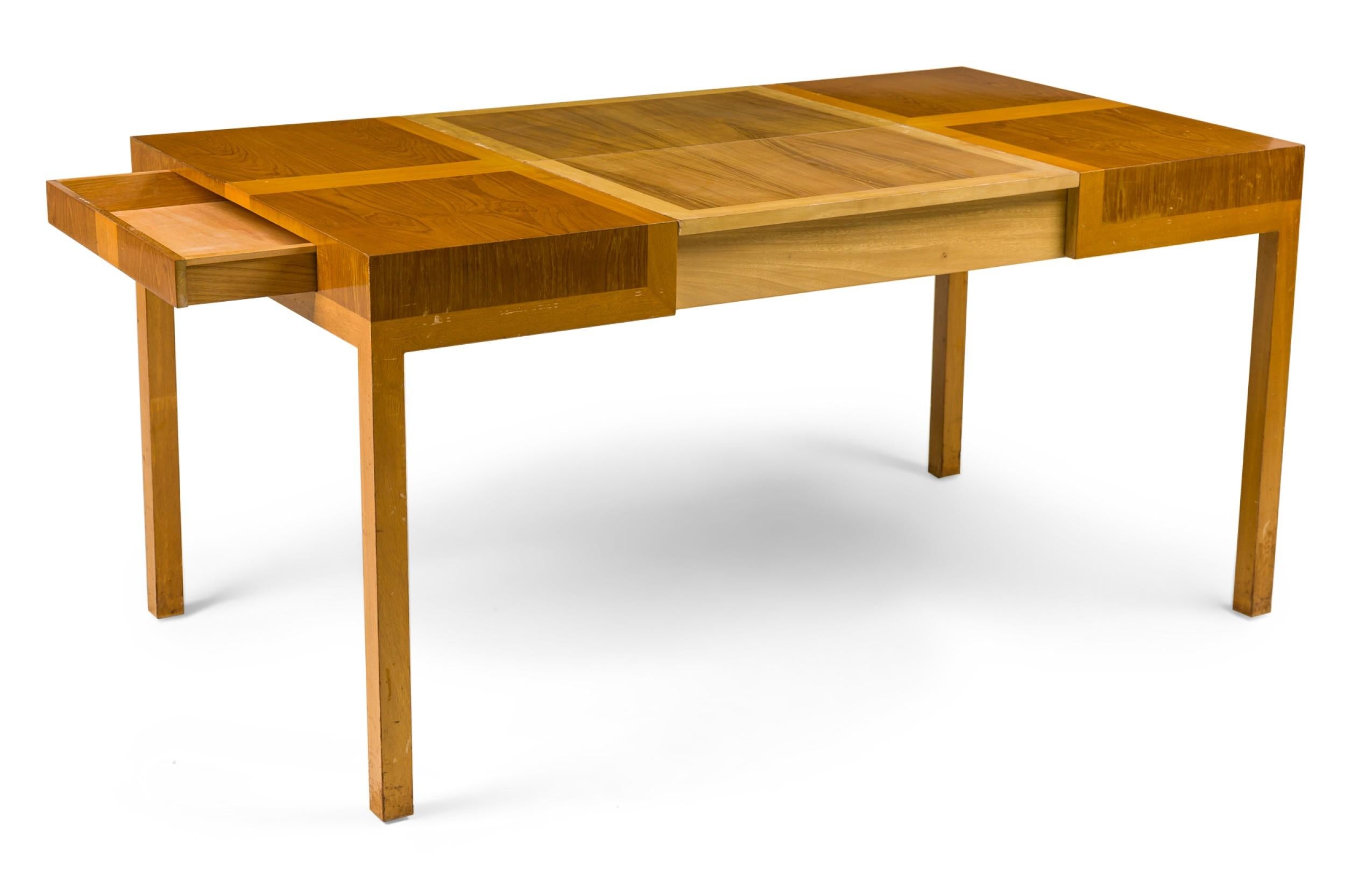 Johan Tapp pour Gumps Table de jeu et de salle à manger scandinave du milieu du siècle dernier Bon état - En vente à Queens, NY