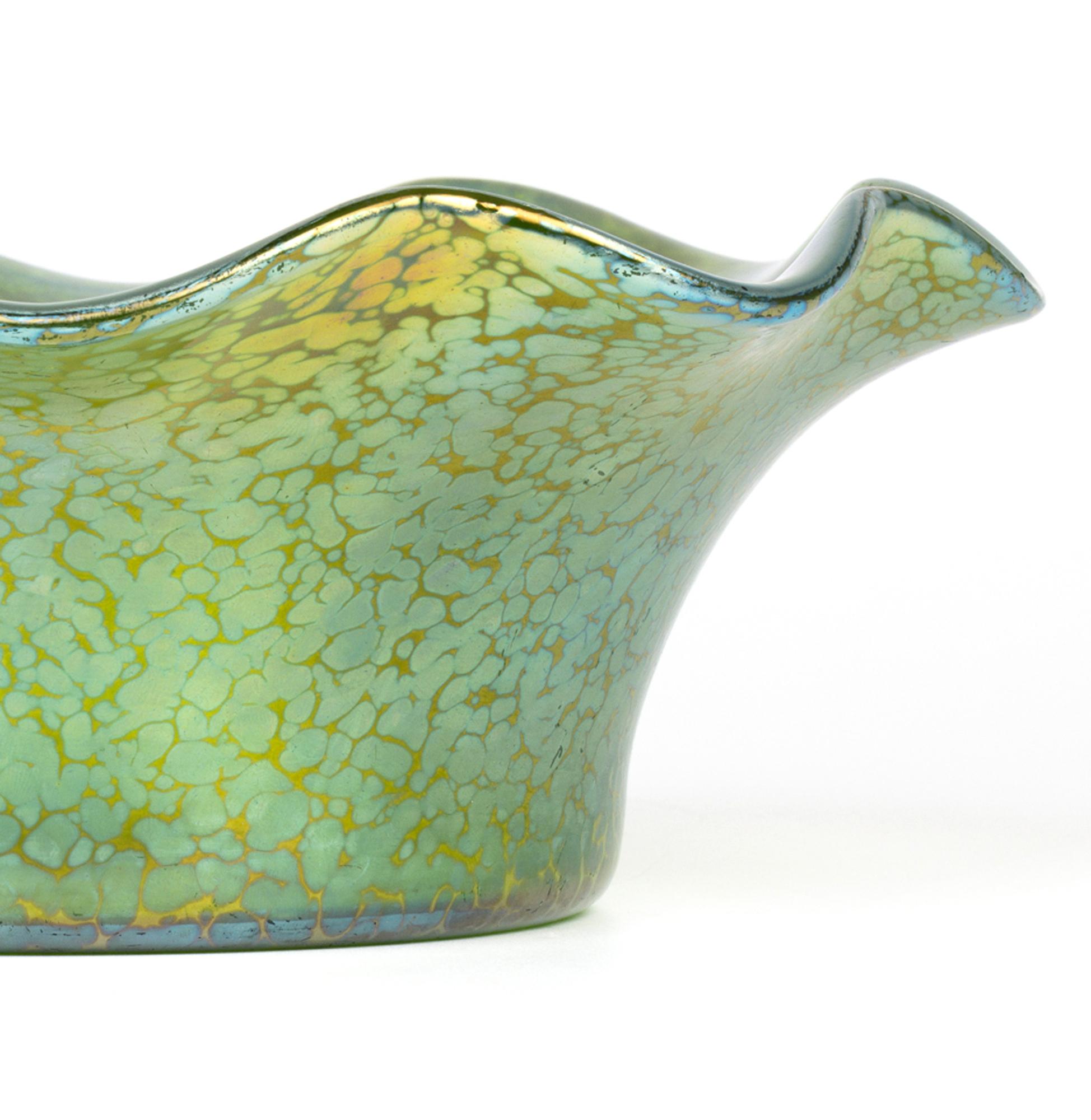Johann Loetz Witwe Green Papillon Large Iridescent art Glass Bowl For Sale 8