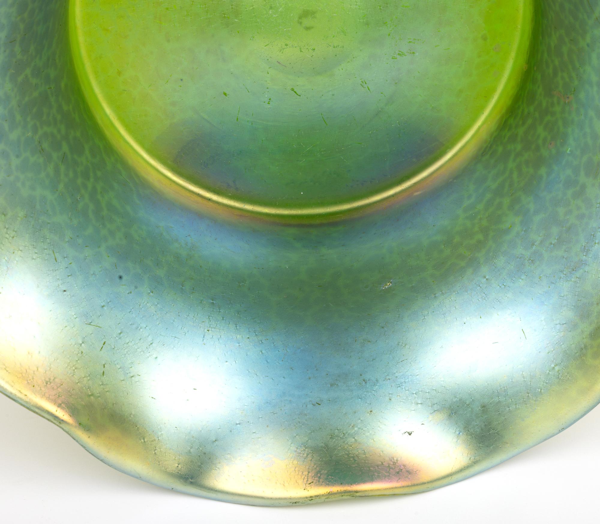 Johann Loetz Witwe Green Papillon Large Iridescent art Glass Bowl For Sale 1