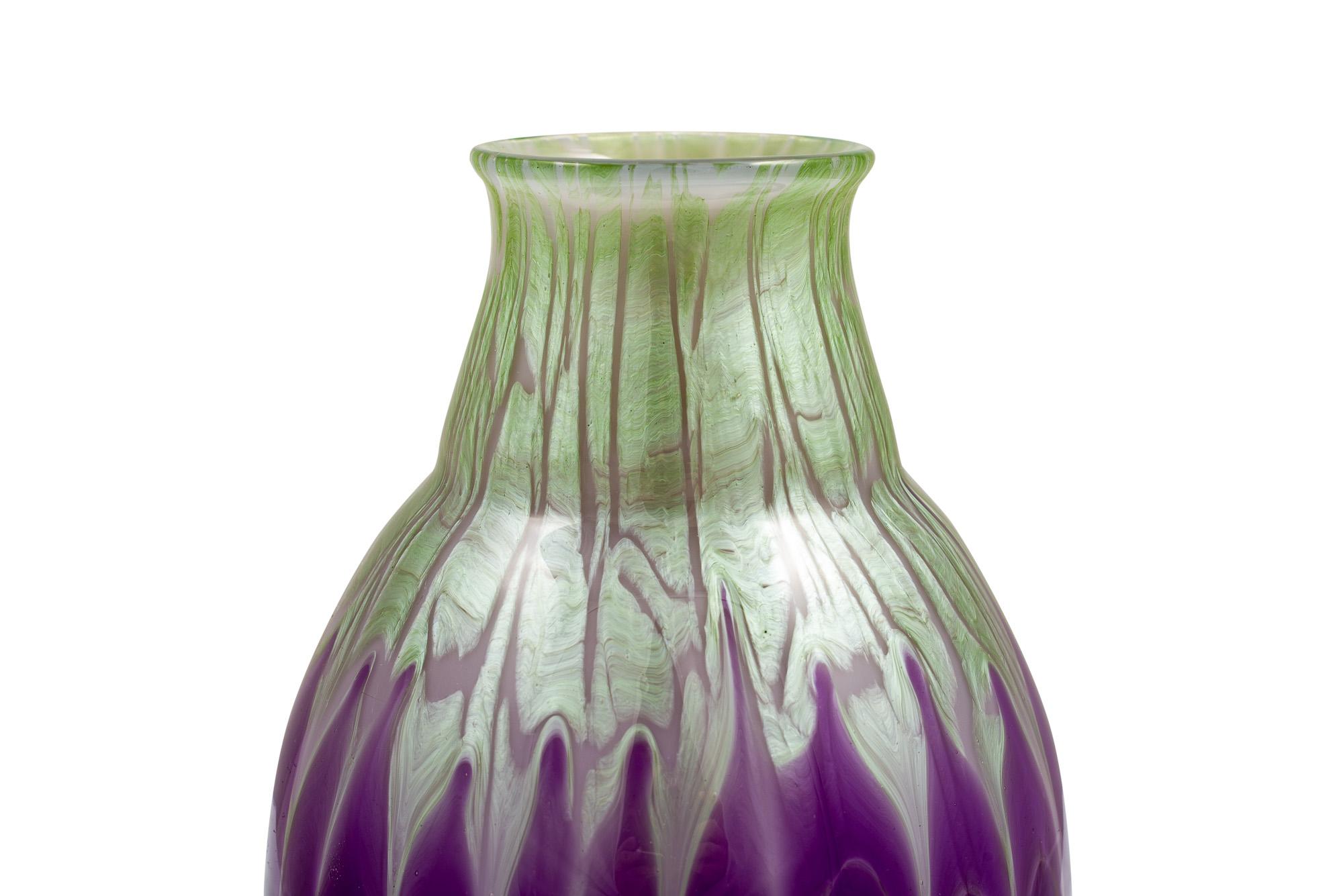 Johann Loetz-Witwe, Vase Decor Flamarion Violett, circa 1907 In Excellent Condition In Vienna, AT