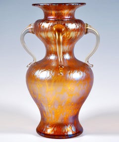 Johann Lötz Witwe – Vaso in stile Art Nouveau, rosso metallizzato, con farfalla e 4 manici, Austria, 1899