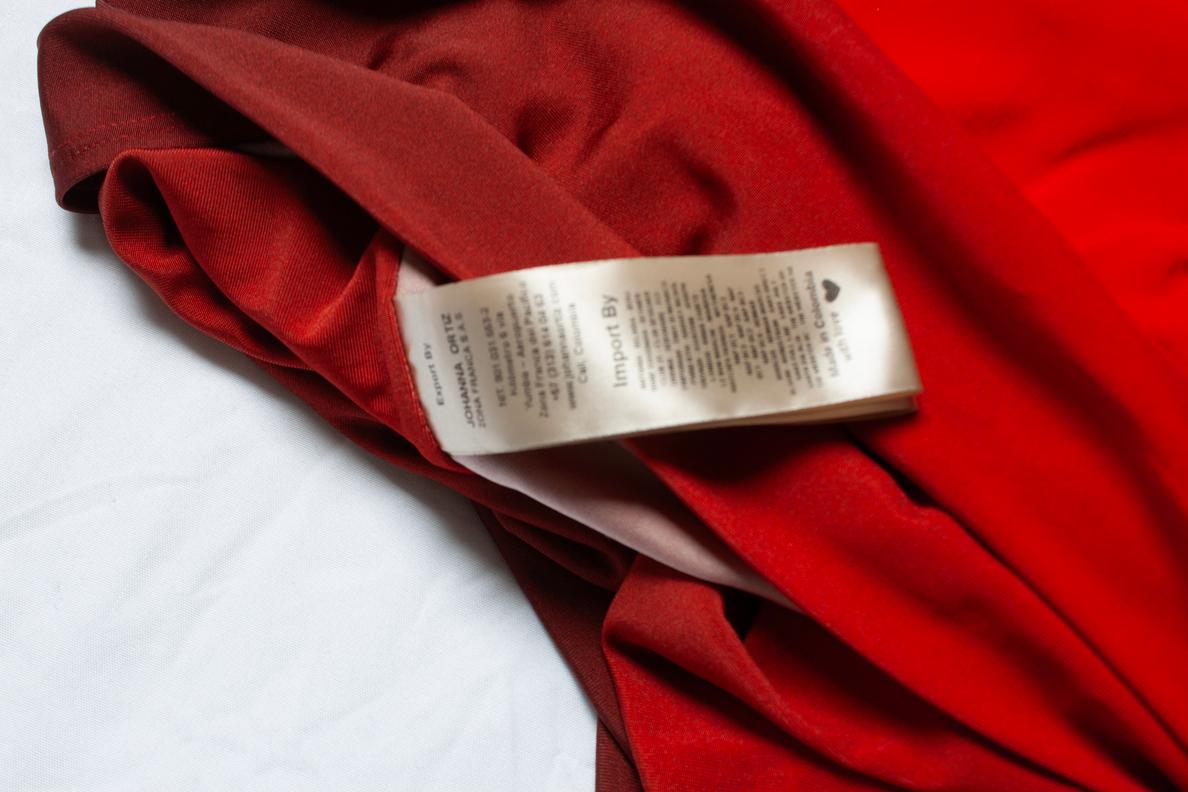 Johanna Ortiz, Vestido midi rojo mito de la selva en venta 1