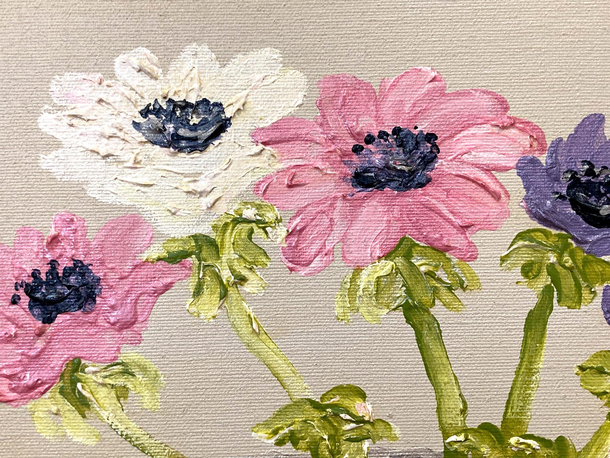 Ein charmantes Stillleben Blumen Szene Öl auf Leinwand Gemälde von der französischen Künstlerin, Johanne Schiefer. Dieses Gemälde ist ein wunderbares Beispiel für seine Arbeit in der Blütezeit seiner Karriere. Hier sehen Sie eine Glasvase mit
