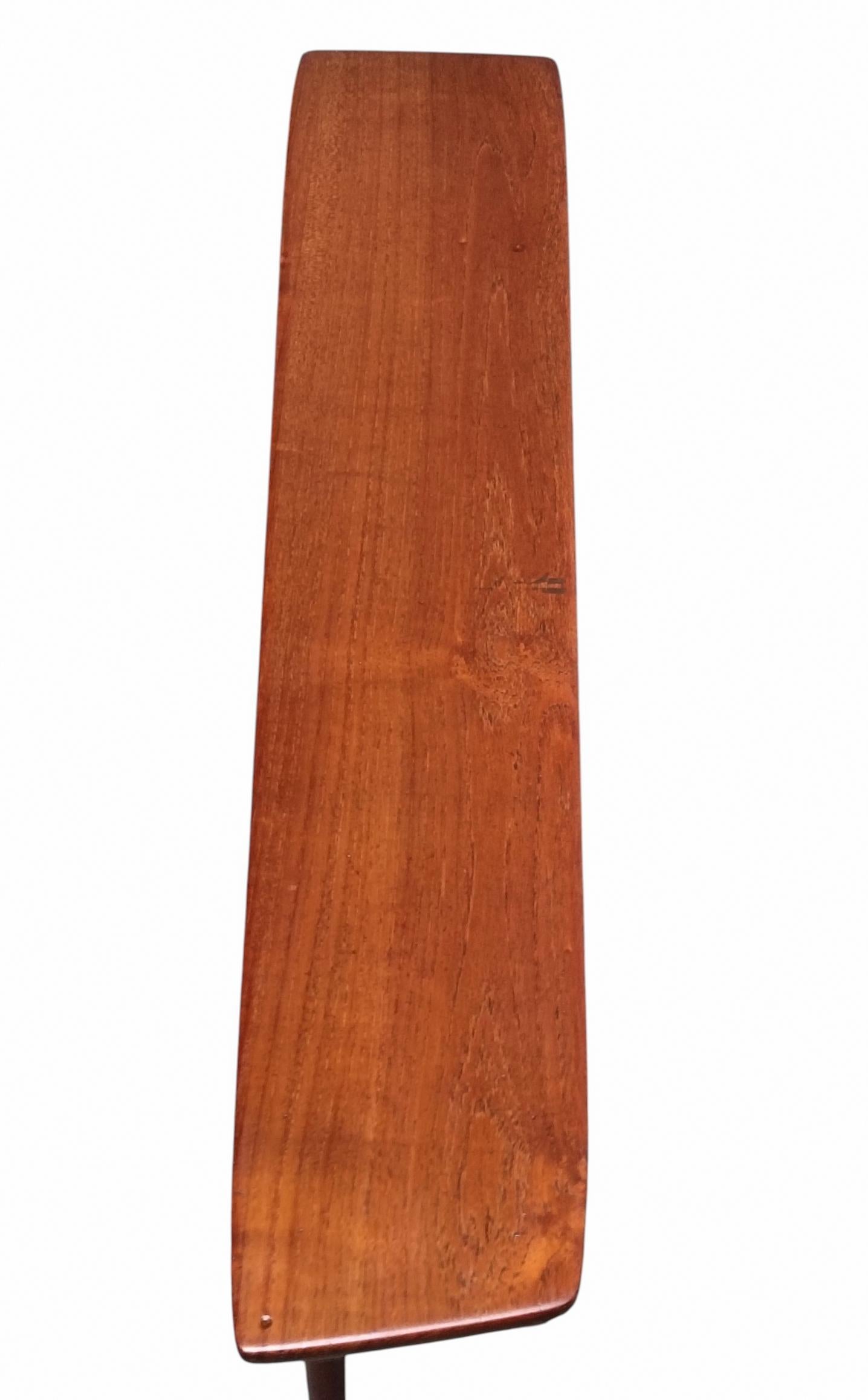 Milieu du XXe siècle Johannes AAsbjerg Tavolino in Teak, Danimarca 1950s en vente