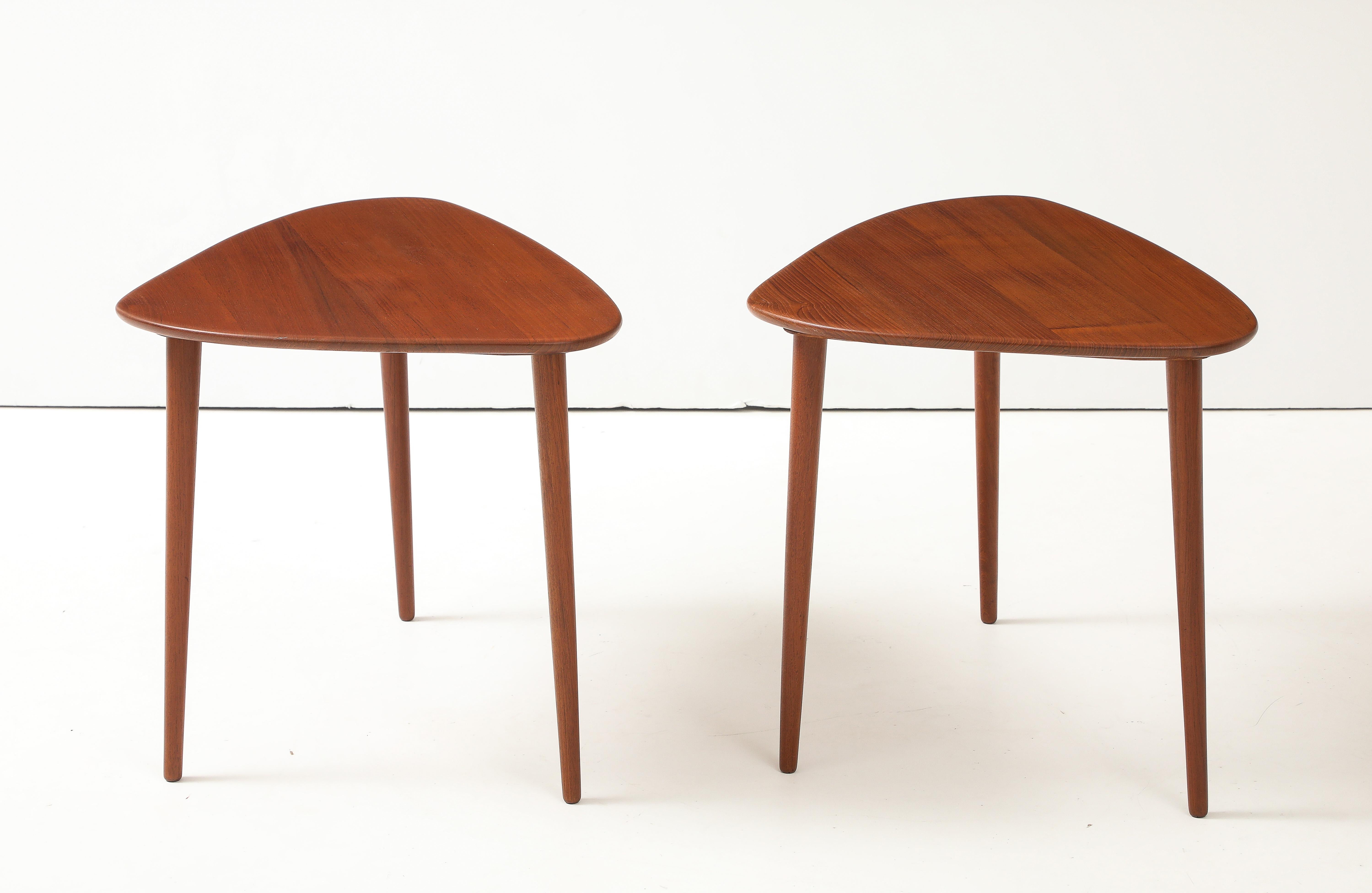 Johannes Aasbjerg Triangle Beistelltische aus Teakholz im Angebot 1