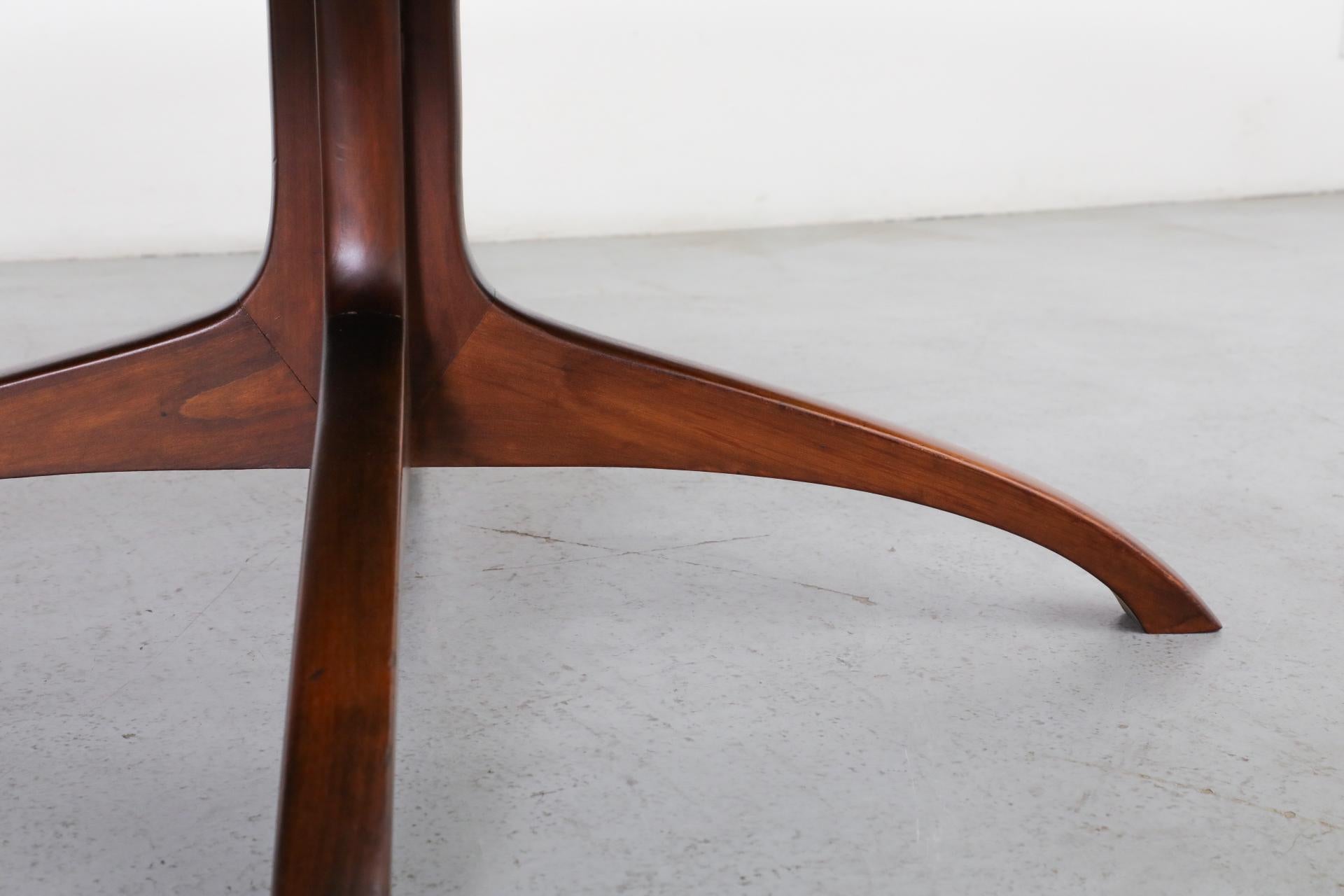 Table basse ovale en palissandre attribuée à Johannes Andersen avec base à piédestal en vente 6