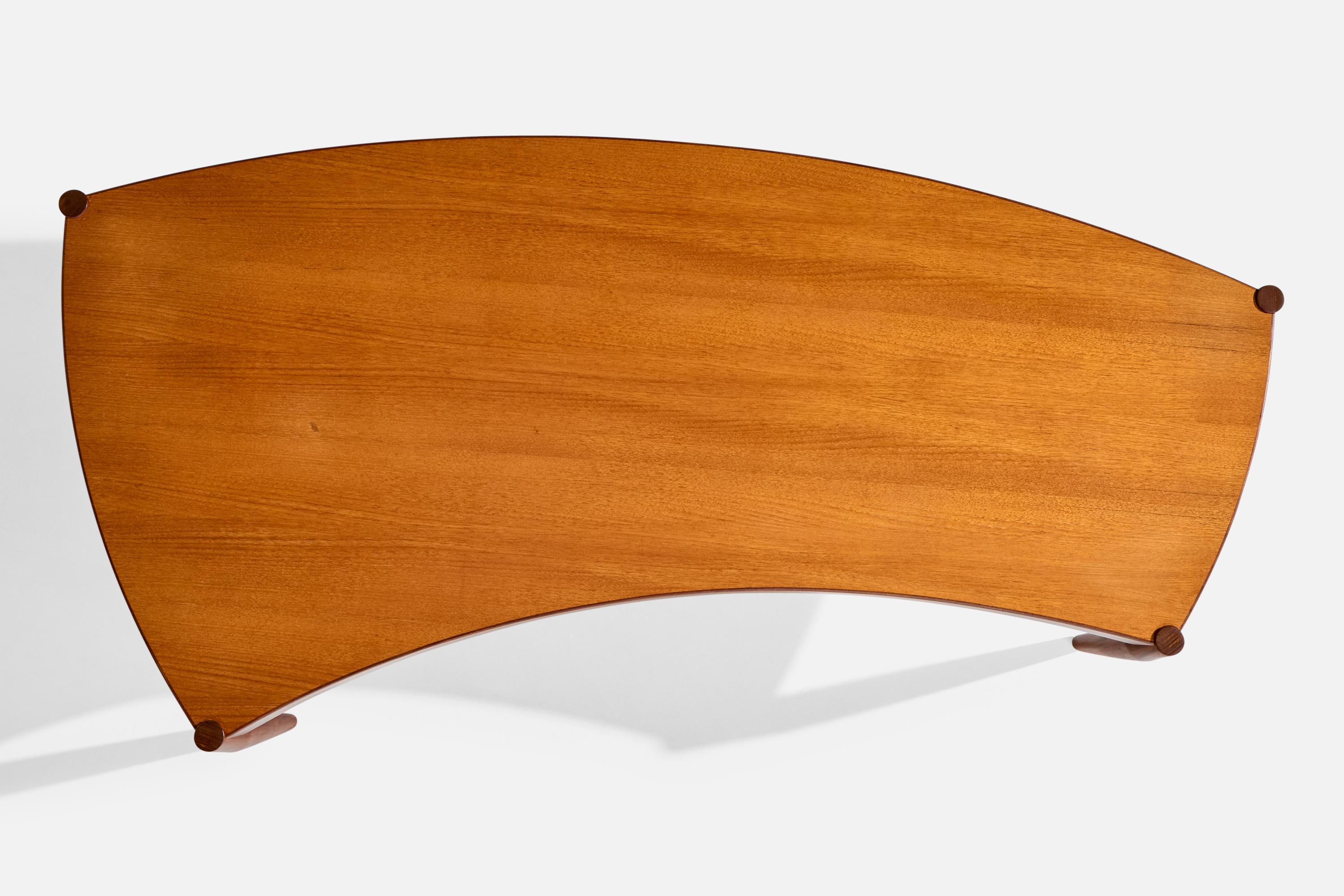 Johannes Andersen Attribution, table basse, teck, Suède, années 1950 en vente 4