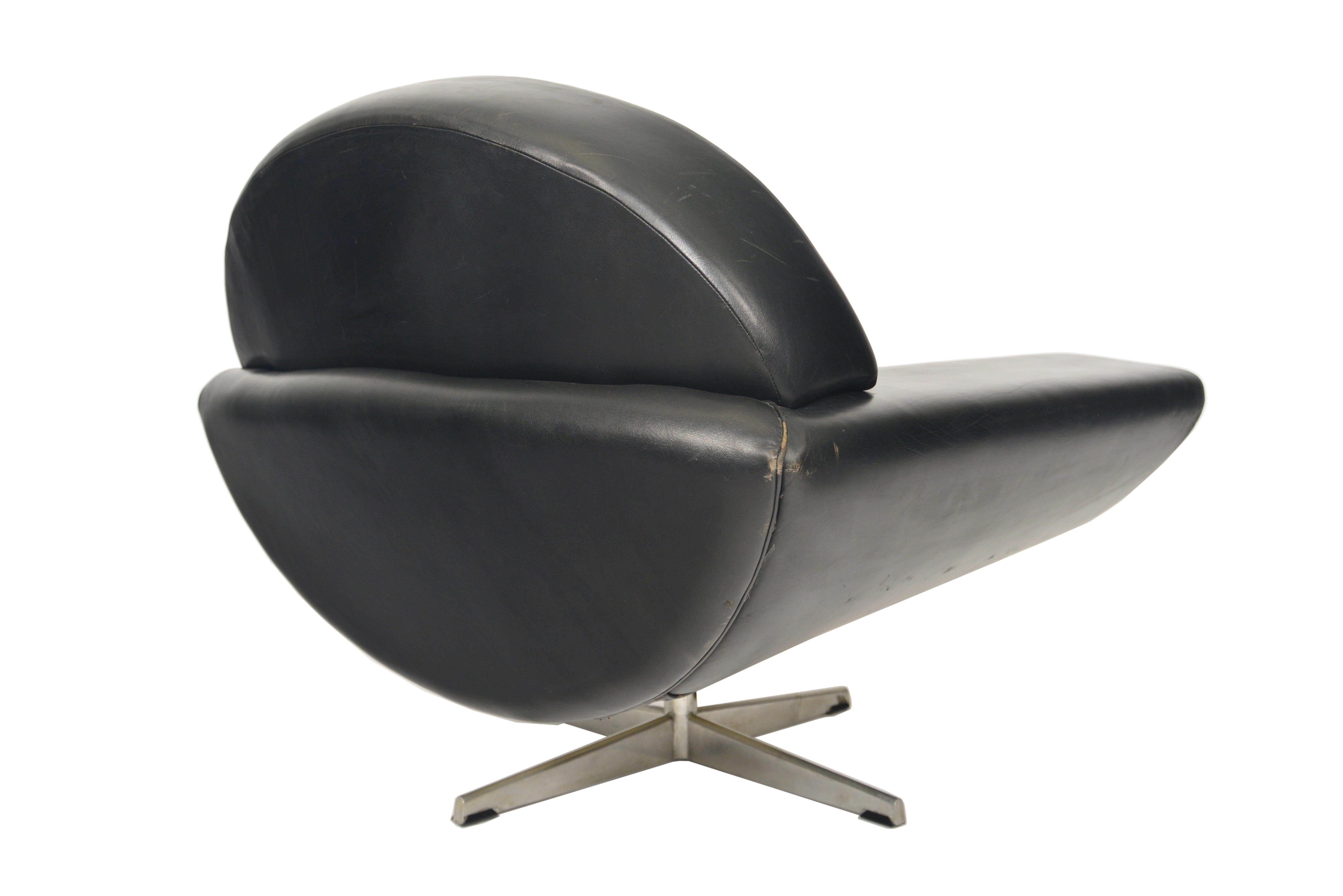 Scandinavian Modern Johannes Andersen Capri Lounge Chair in Leather