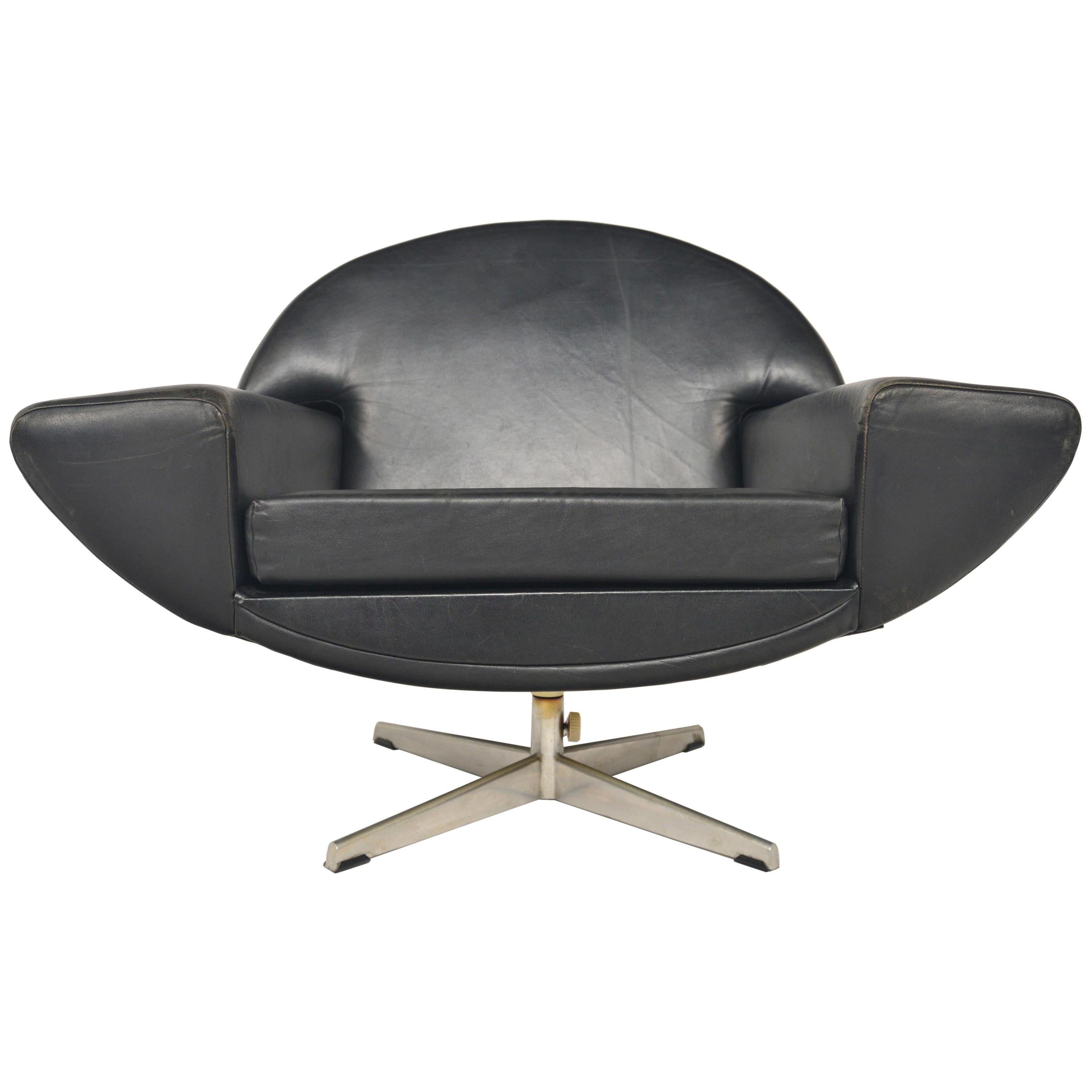 Johannes Andersen Capri Lounge Chair in Leather