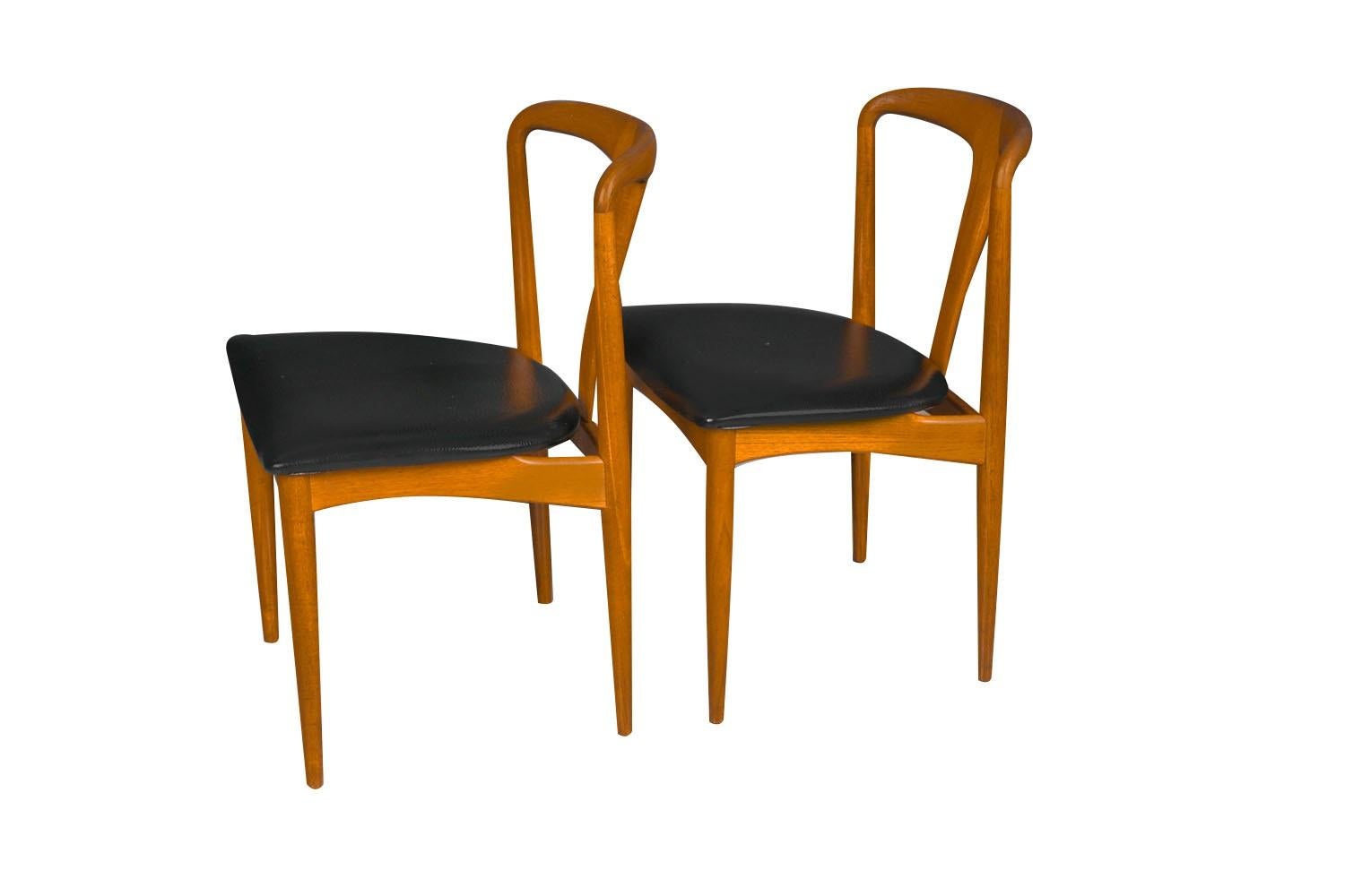 Mid-Century Modern Johannes Andersen Danish Teak Midcentury Juliane Dining Chairs Pair  For Sale