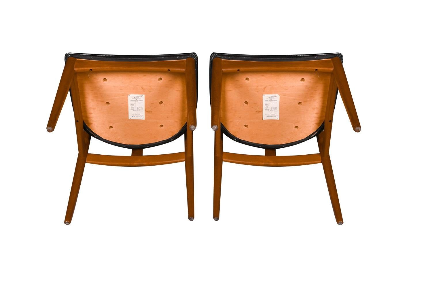 Johannes Andersen Danish Teak Mid-Century Juliane Dining Chairs Pair  en vente 2