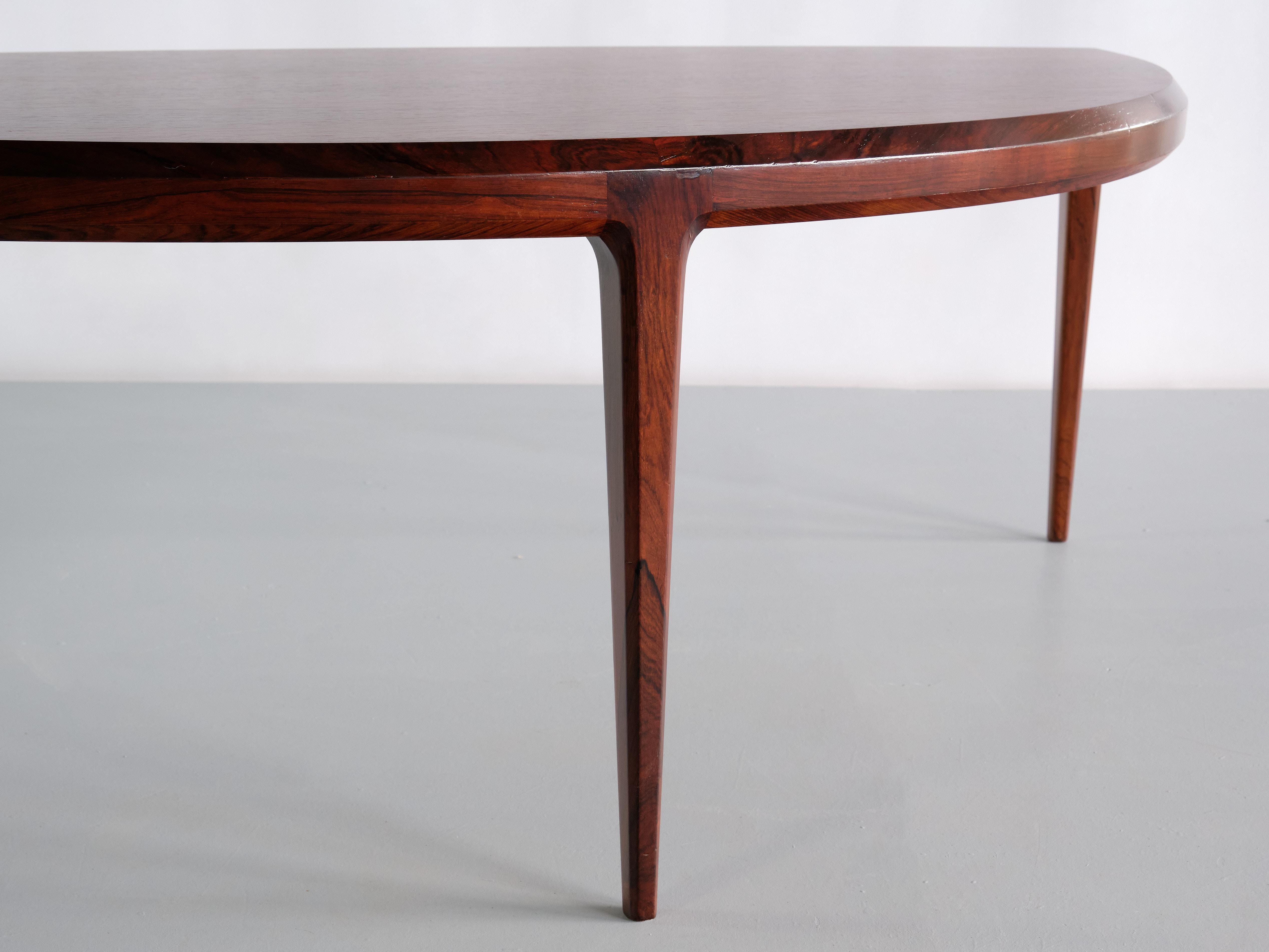 Johannes Andersen Demilune Coffee Table in Rosewood, CFC Silkeborg, 1960s In Good Condition For Sale In The Hague, NL