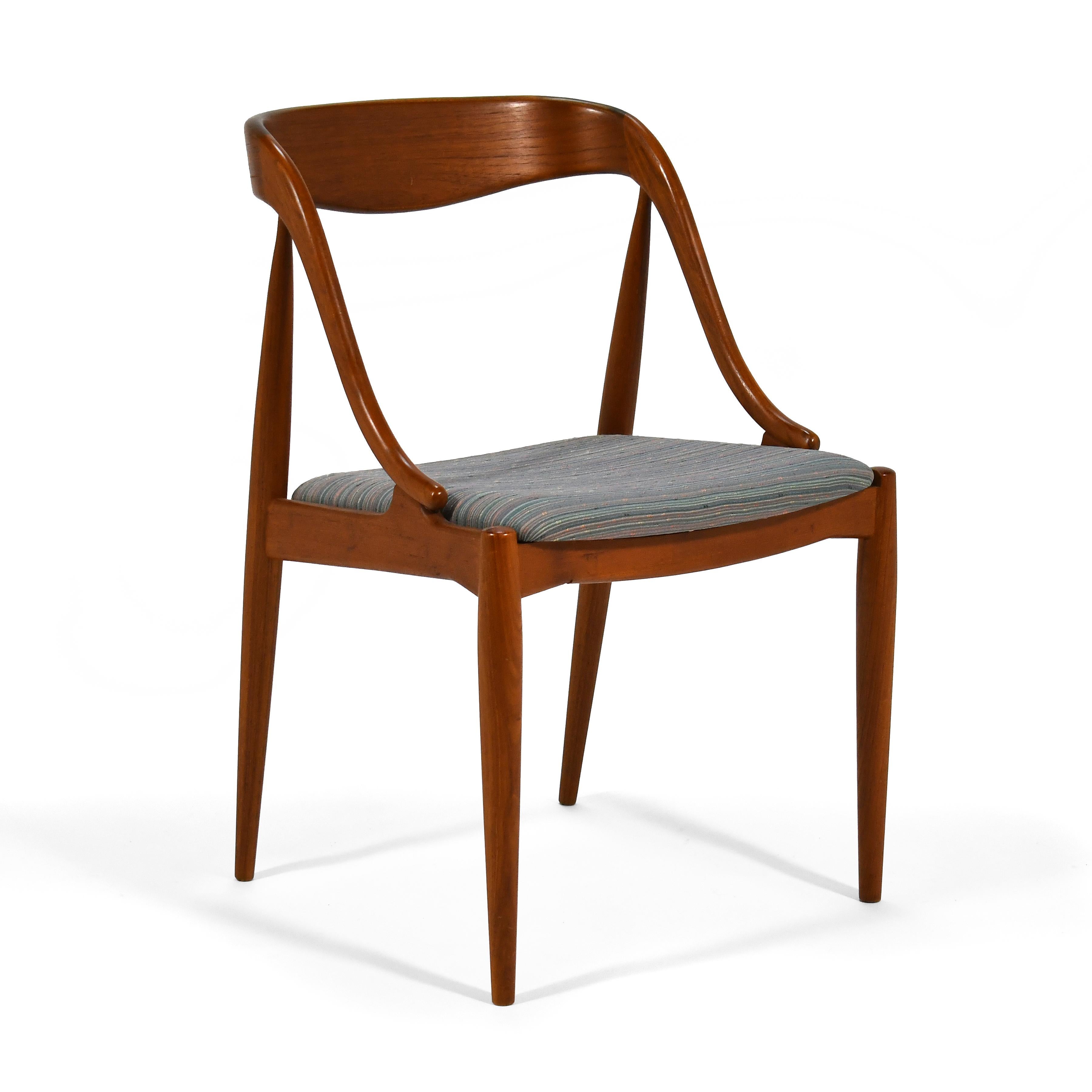 Scandinave moderne Johannes Andersen Chaises de salle à manger par Uldum Møbelfabrik Ensemble de 6 en vente