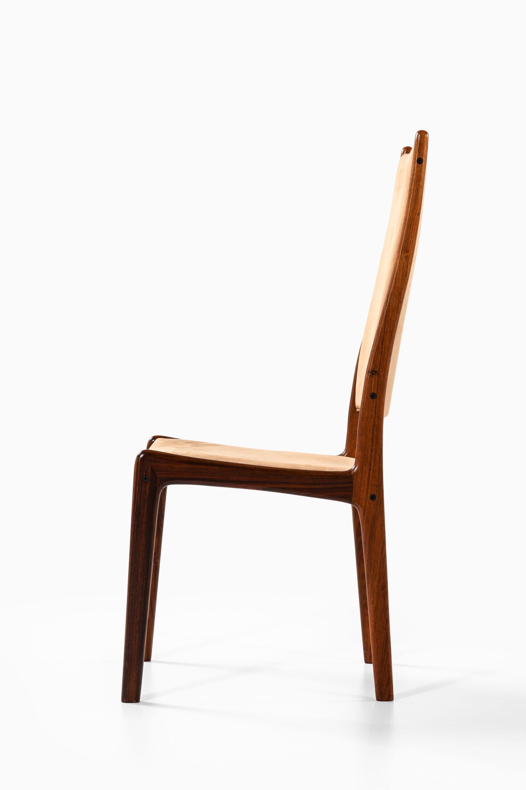 Scandinavian Modern Johannes Andersen Dining Chairs Produced by Mogens Kold in Denmark For Sale